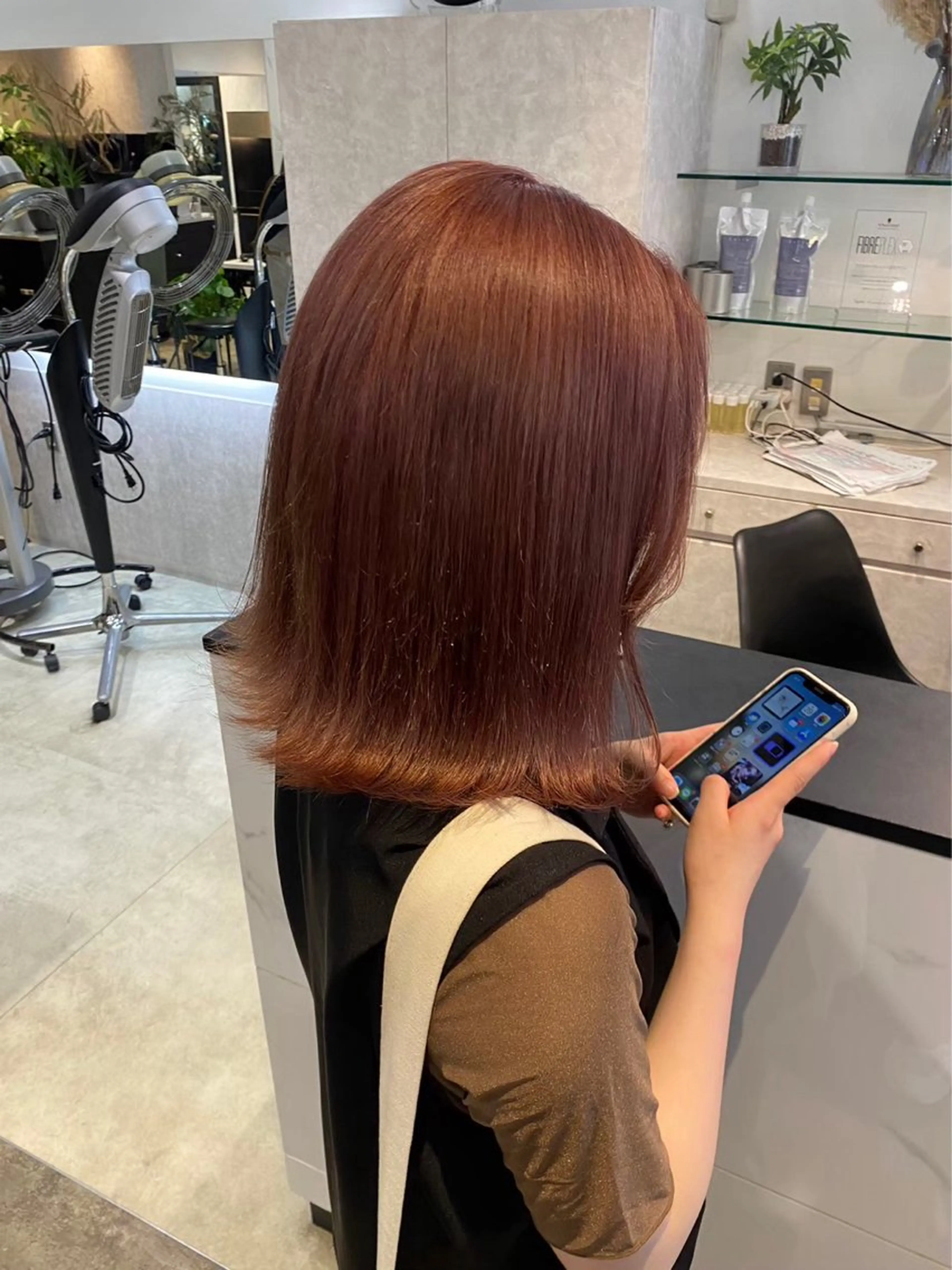 ミディアム カラー 羽柴幸生✨透明感 カラー・ストレート✨のヘアスタイル