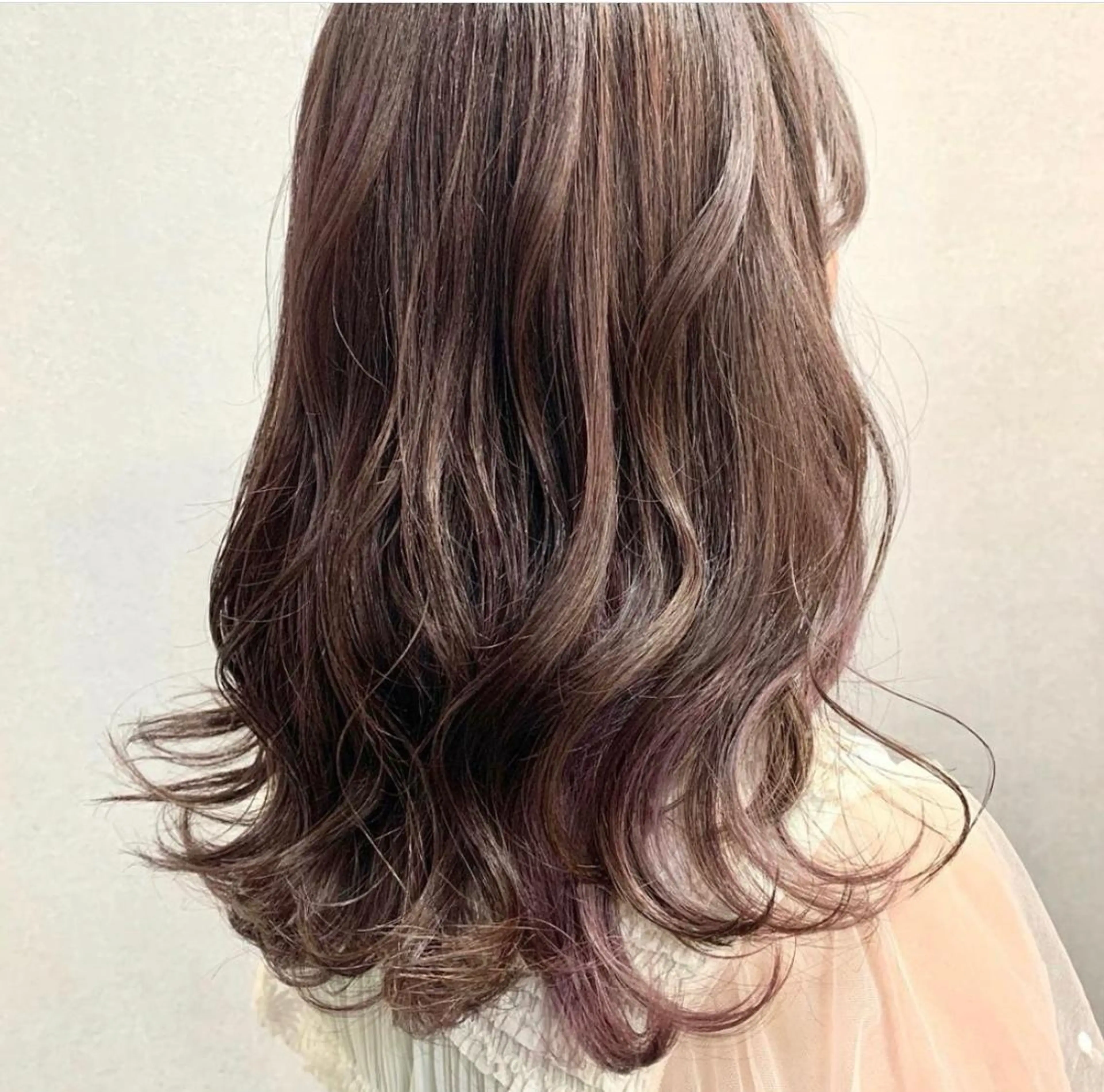 スロウカラー＋ハイライトorインナーカラー＋ダメージ補修2stepトリートメント｡・:＋°の写真