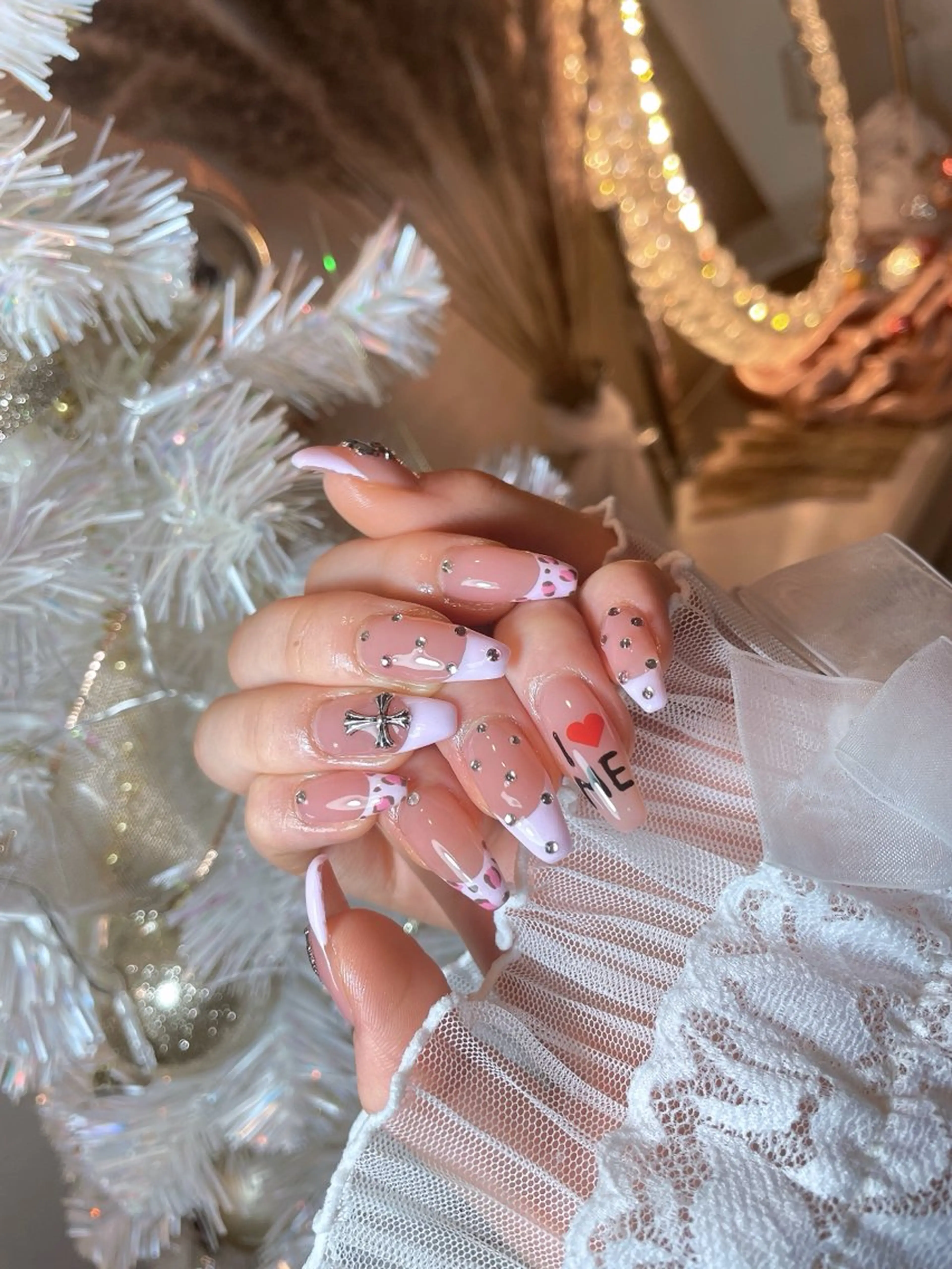 ネイル 23時まで❤︎韓国、 ワンホンネイルのネイルデザイン