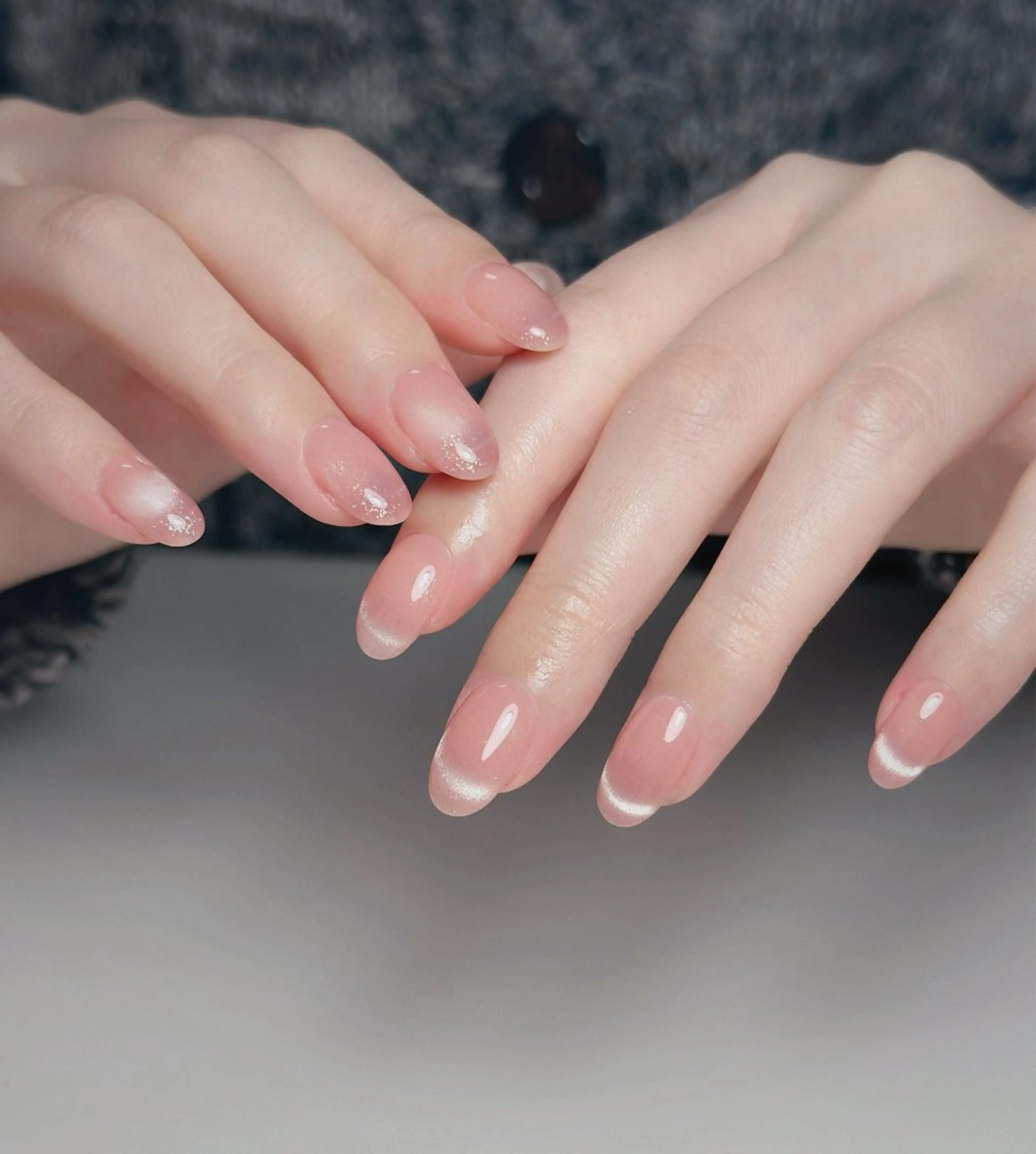 ネイル オーロラネイル 長さ出し フットネイル 韓国ネイル ラメ(グリッター) ハンドネイル 👍thumbs up nail👍のネイルデザイン