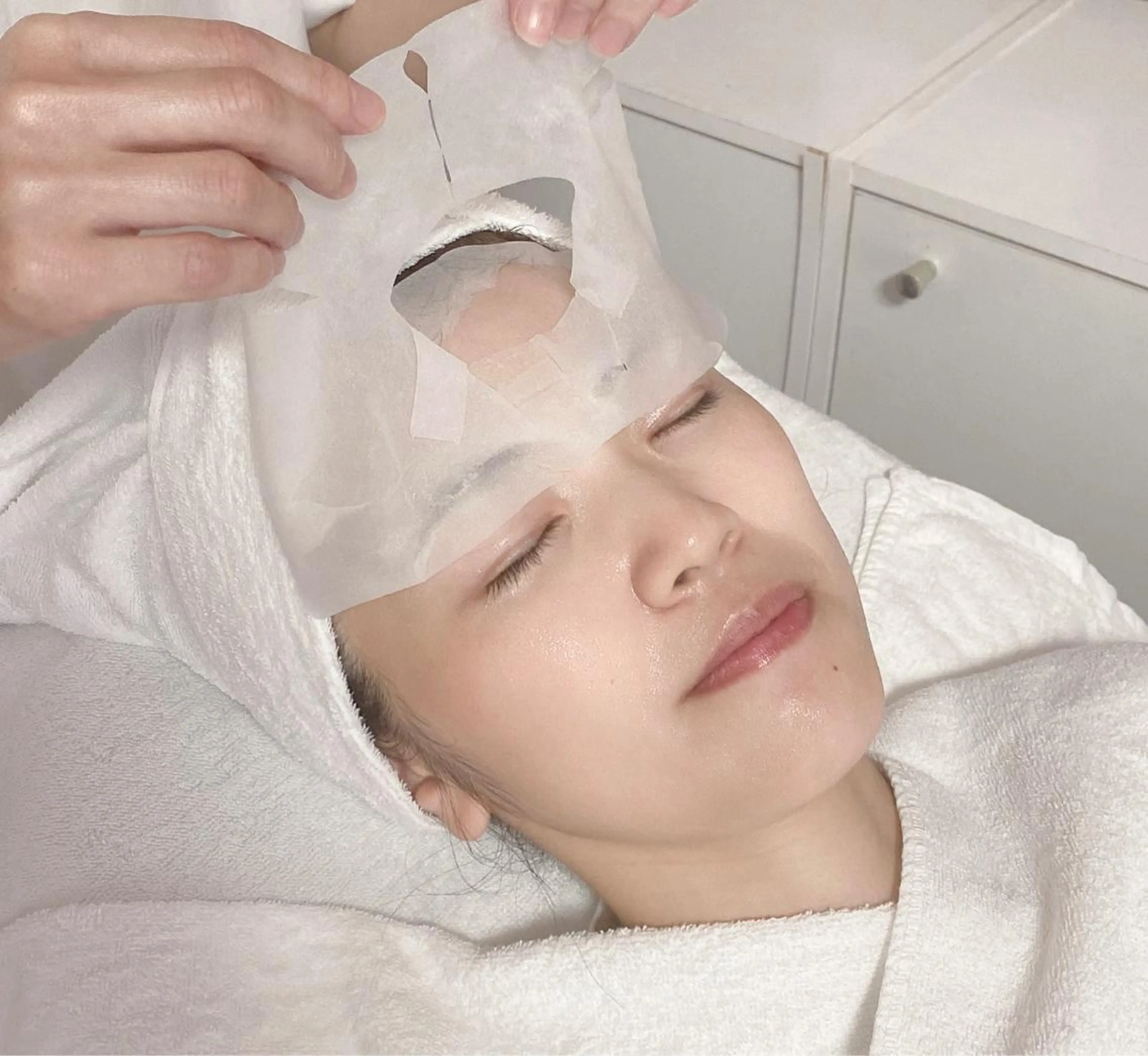 ②【潤満ち肌】フェイシャルマッサージ＋シートマスク　潤いたっぷりのプルプル肌！水分閉じ込め毛穴レスのお肌へ​〜​の写真