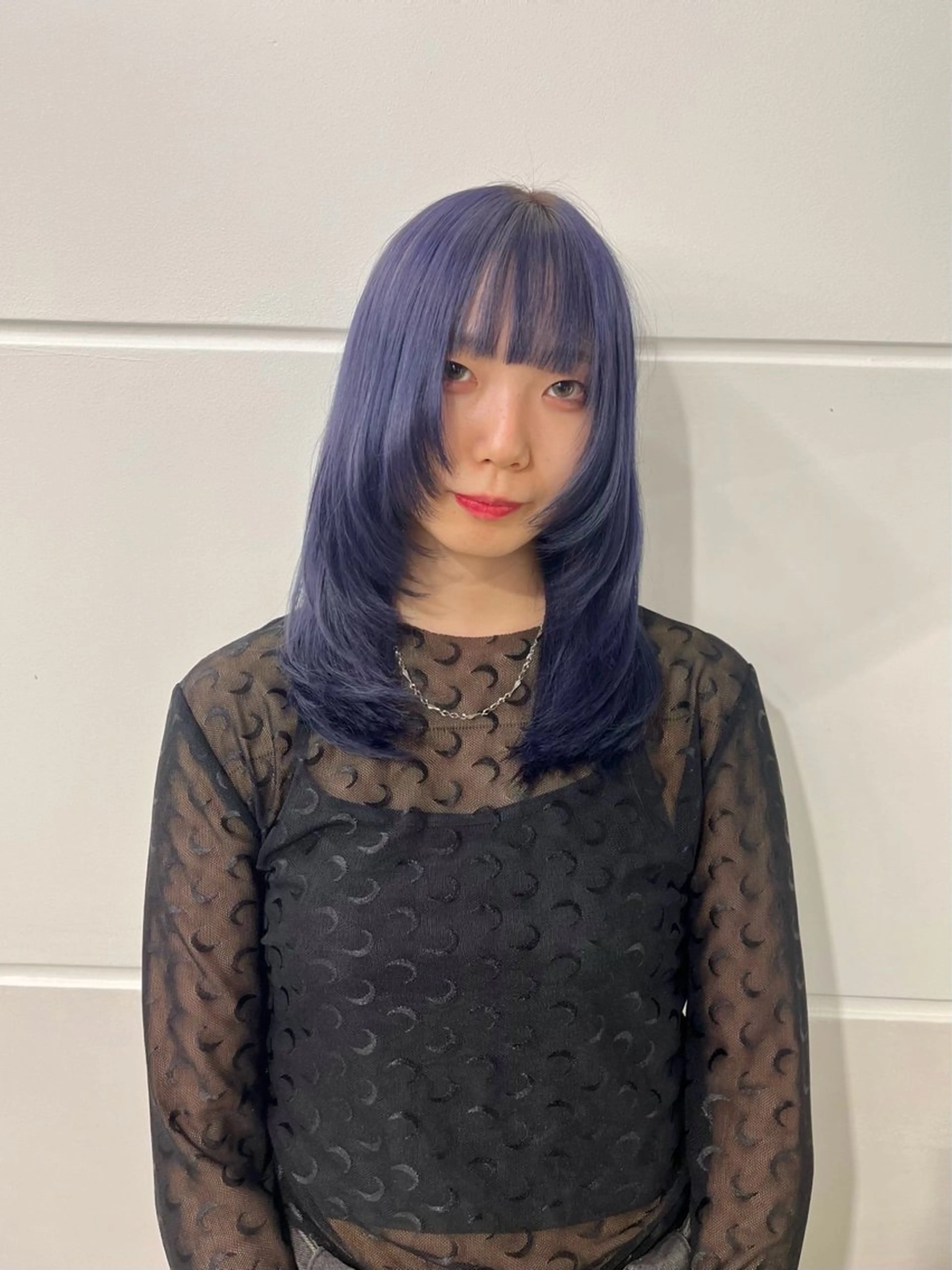 ミディアム カラー ブルーカラー レイヤーカット 縮毛矯正/ハイトーン /パーマ/せき🧸のヘアスタイル