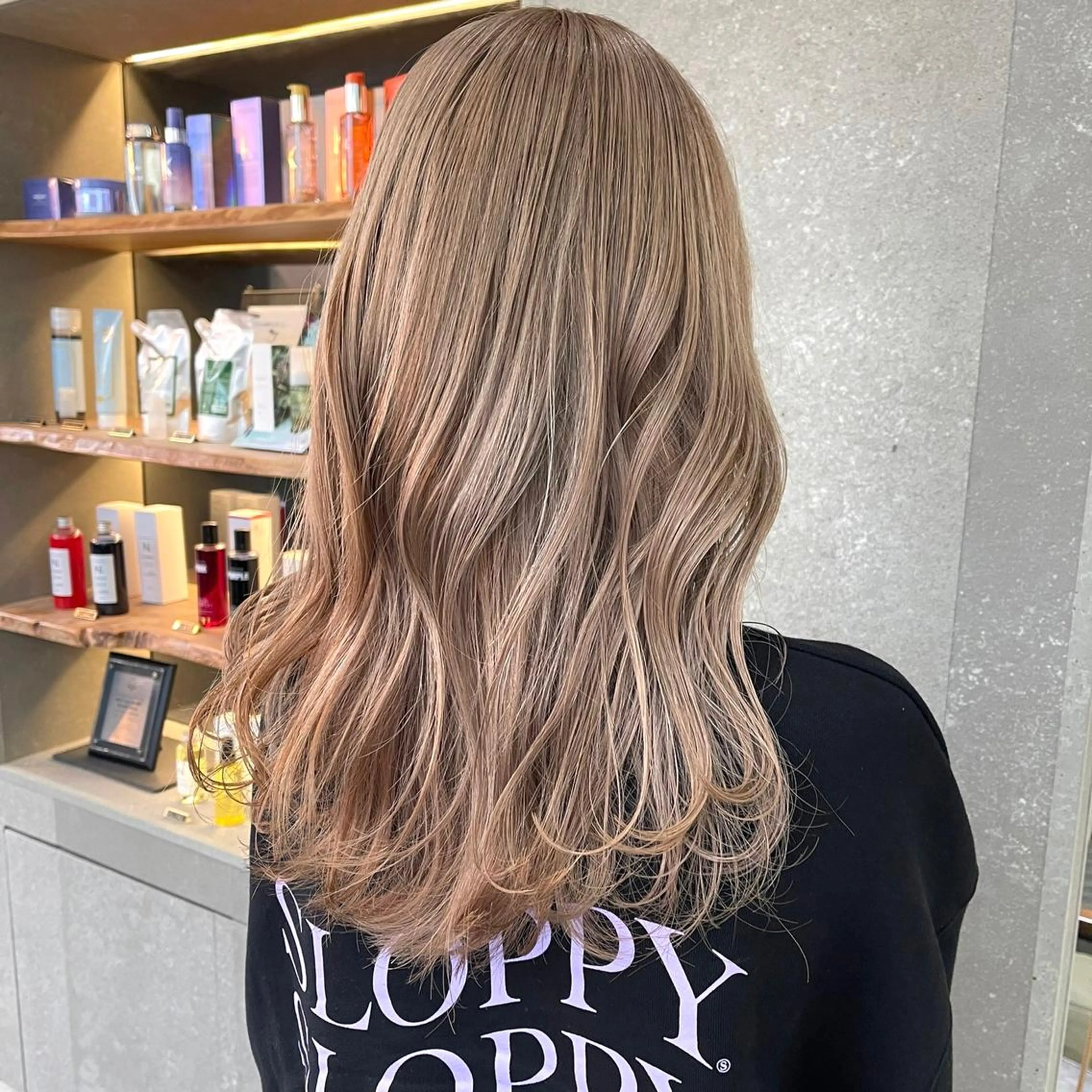 【ダブルカラー❣】全頭ケアブリーチ➕ケアカラー➕似合わせカット➕ダメージ補修トリートメント🫧ボブ/レイヤー/ロングの写真