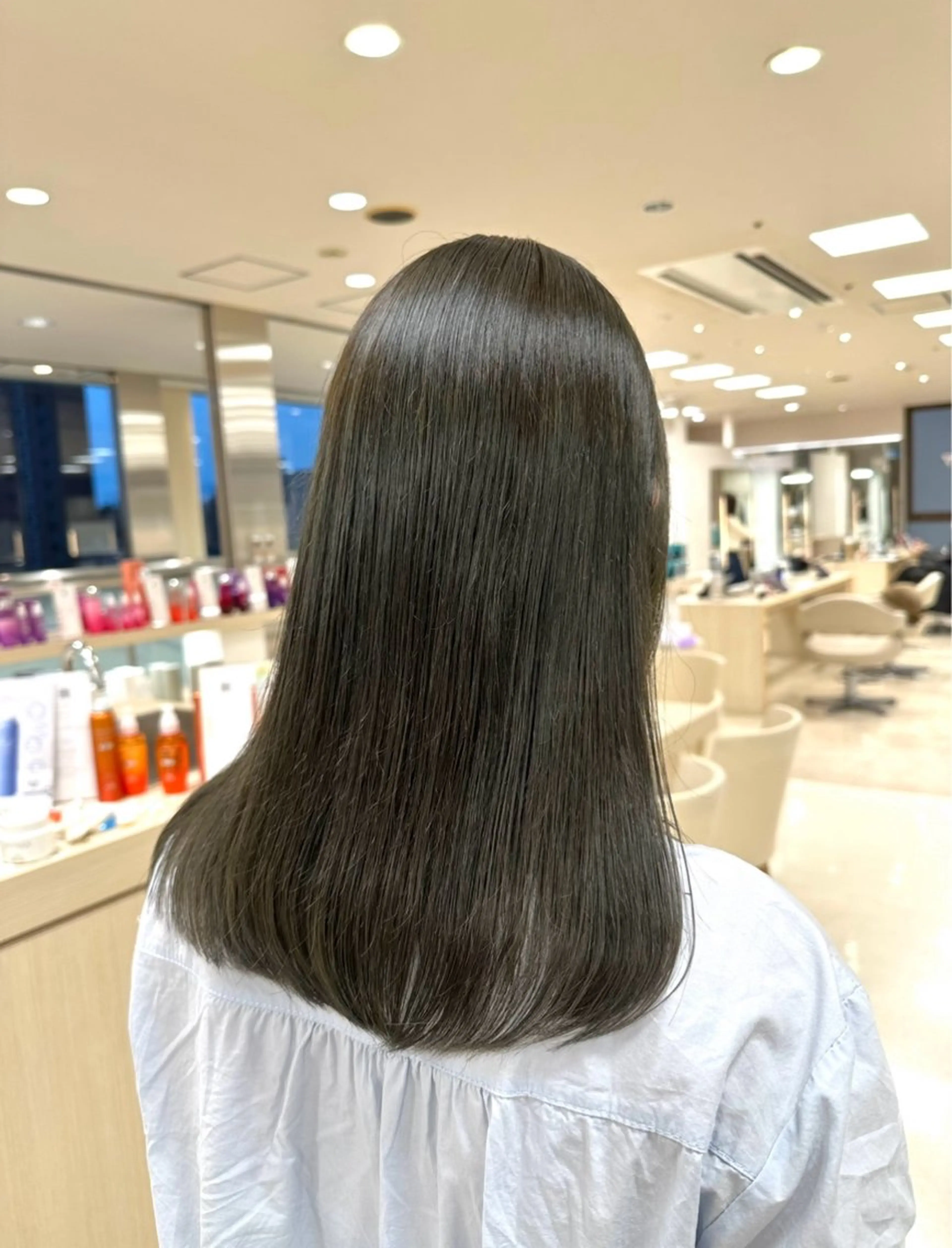 ロング カラー ベージュカラー ブリーチ ケアブリーチ 透明感カラー ダブルカラー お悩み改善 黄金比みくのヘアスタイル
