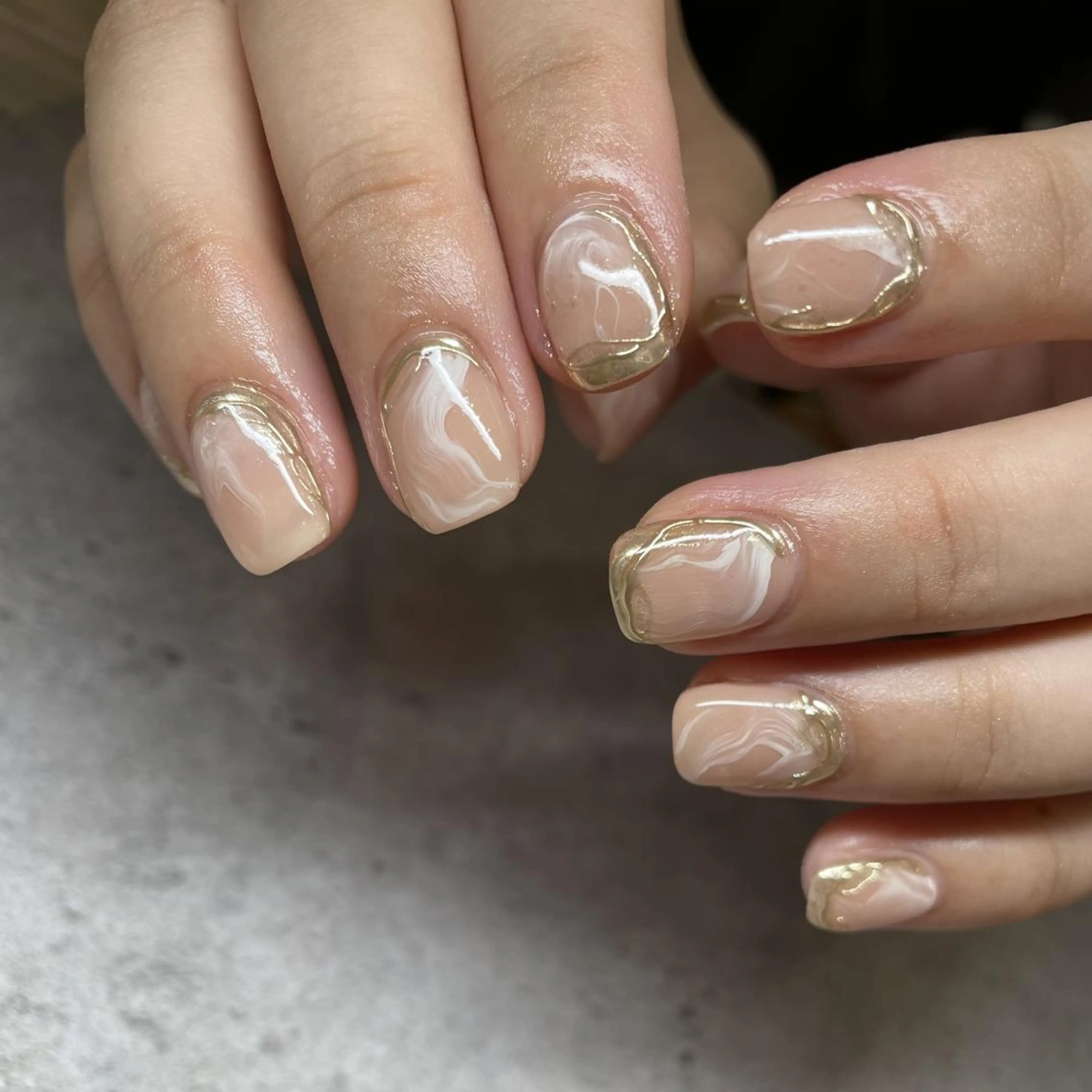 ネイル 🫧aku🫧 自由が丘／フィルインのネイルデザイン