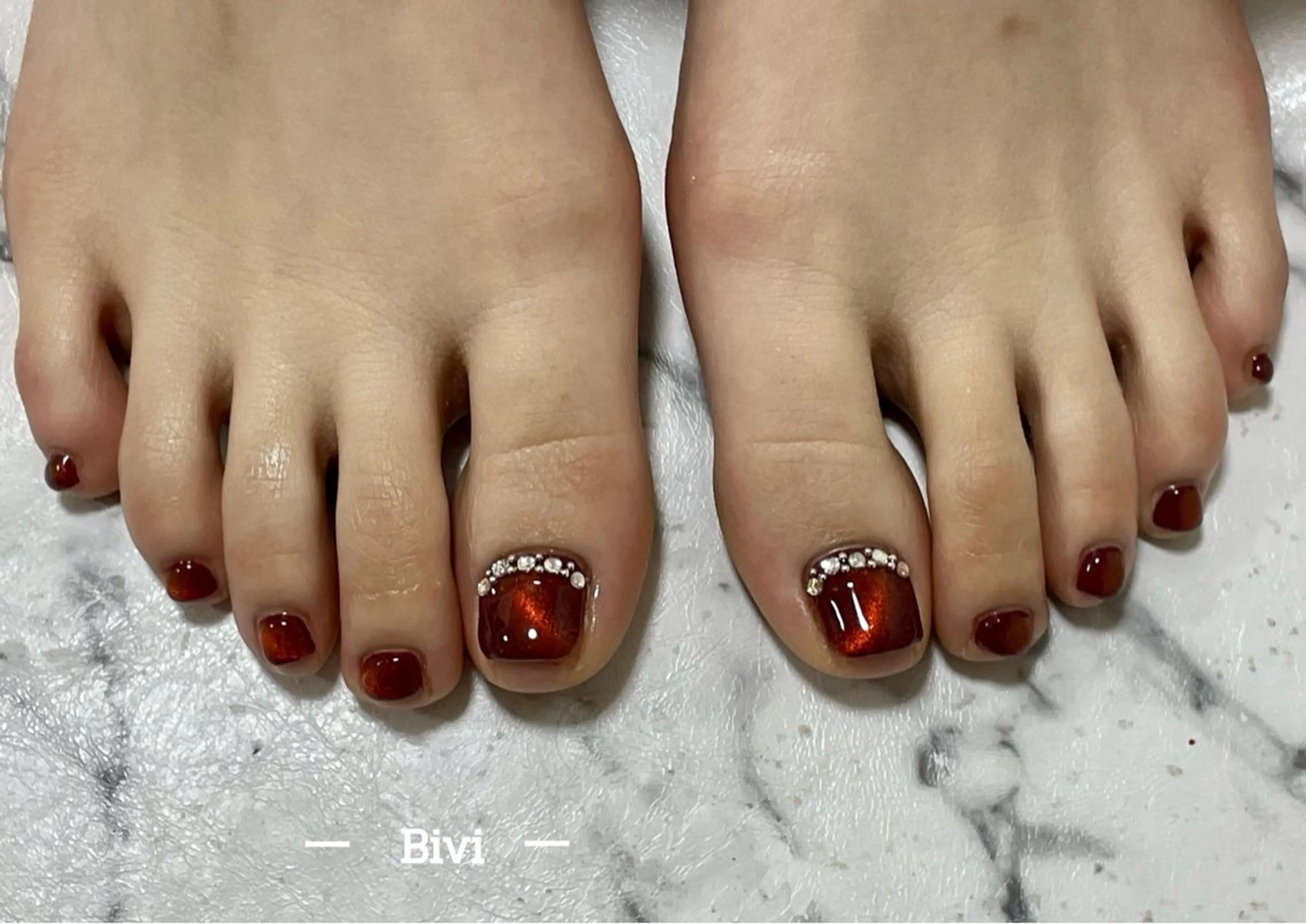 ネイル アートネイル フラッシュネイル ラメ(グリッター) マグネットネイル シルバー ハンドネイル ハンドケア ♡Bivi♡自爪に 優しいネイルサロンのネイルデザイン