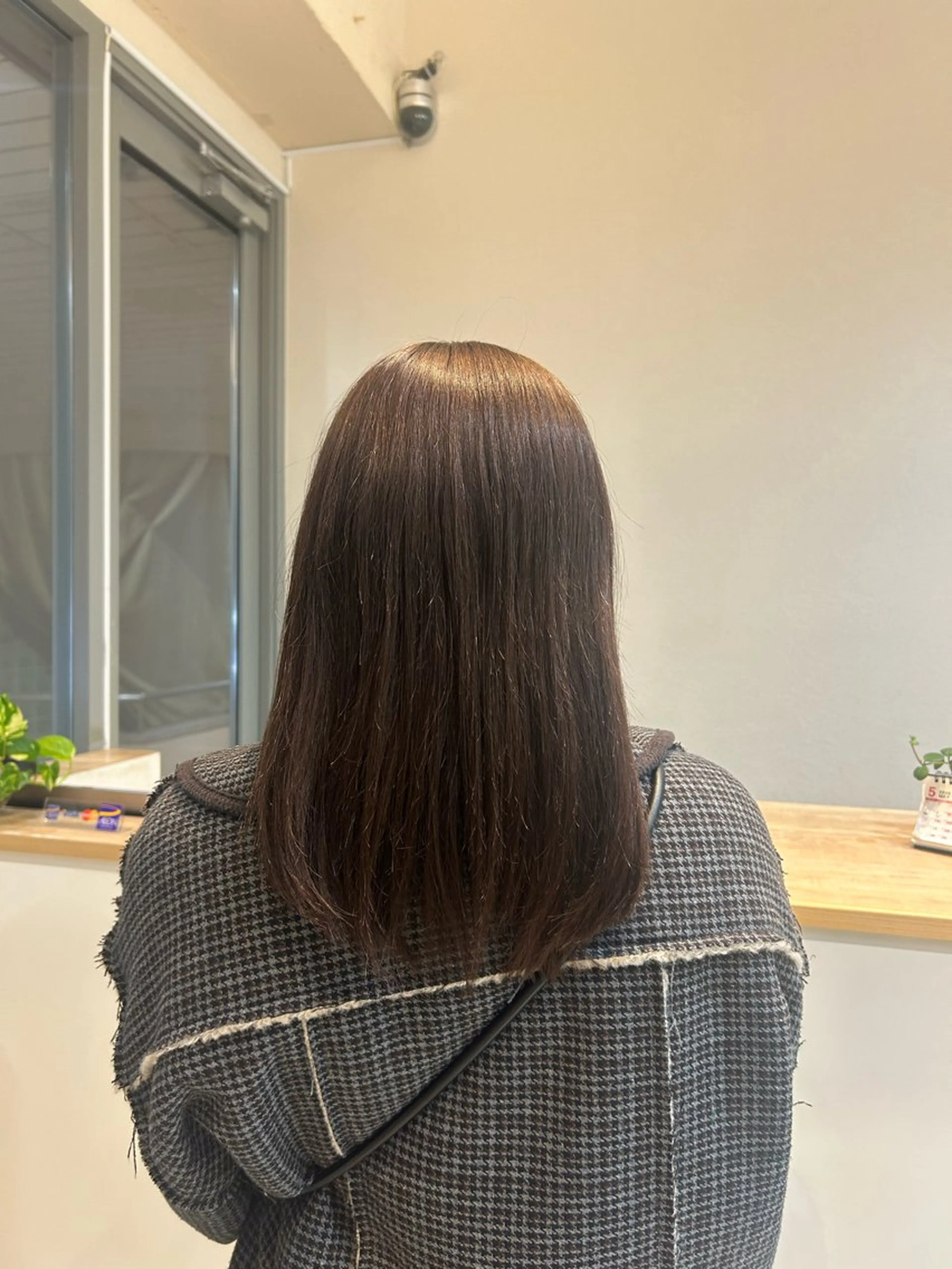 セミロング くせ毛 カット ウジイエ ミユウのヘアスタイル