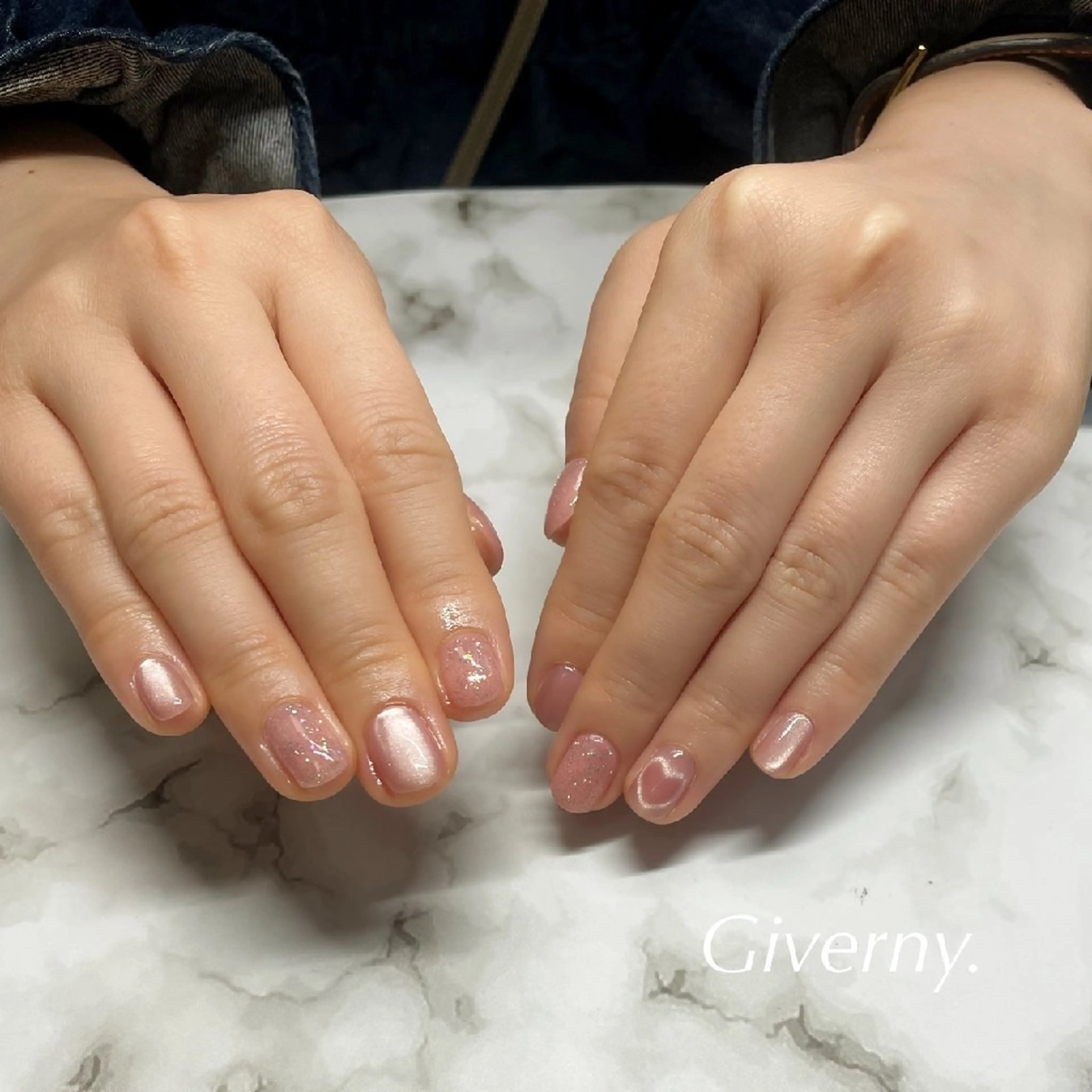 ネイル フラッシュネイル マグネットネイル 春ネイル ハンドネイル Giverny .のネイルデザイン