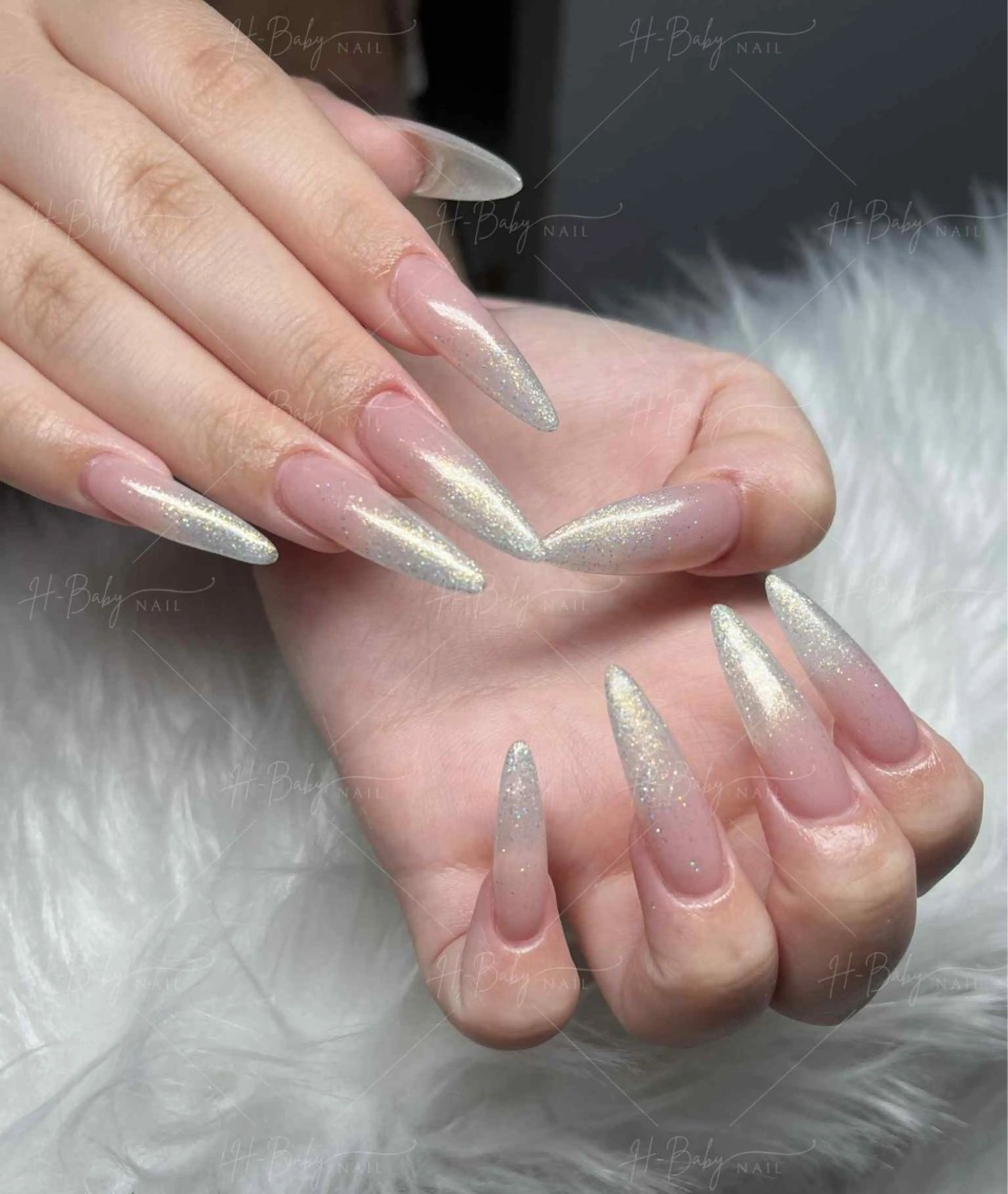 ネイル フレンチネイル ジェルネイル ガラスフレンチ ハロウィン ハート H.baby Nail Salonのネイルデザイン