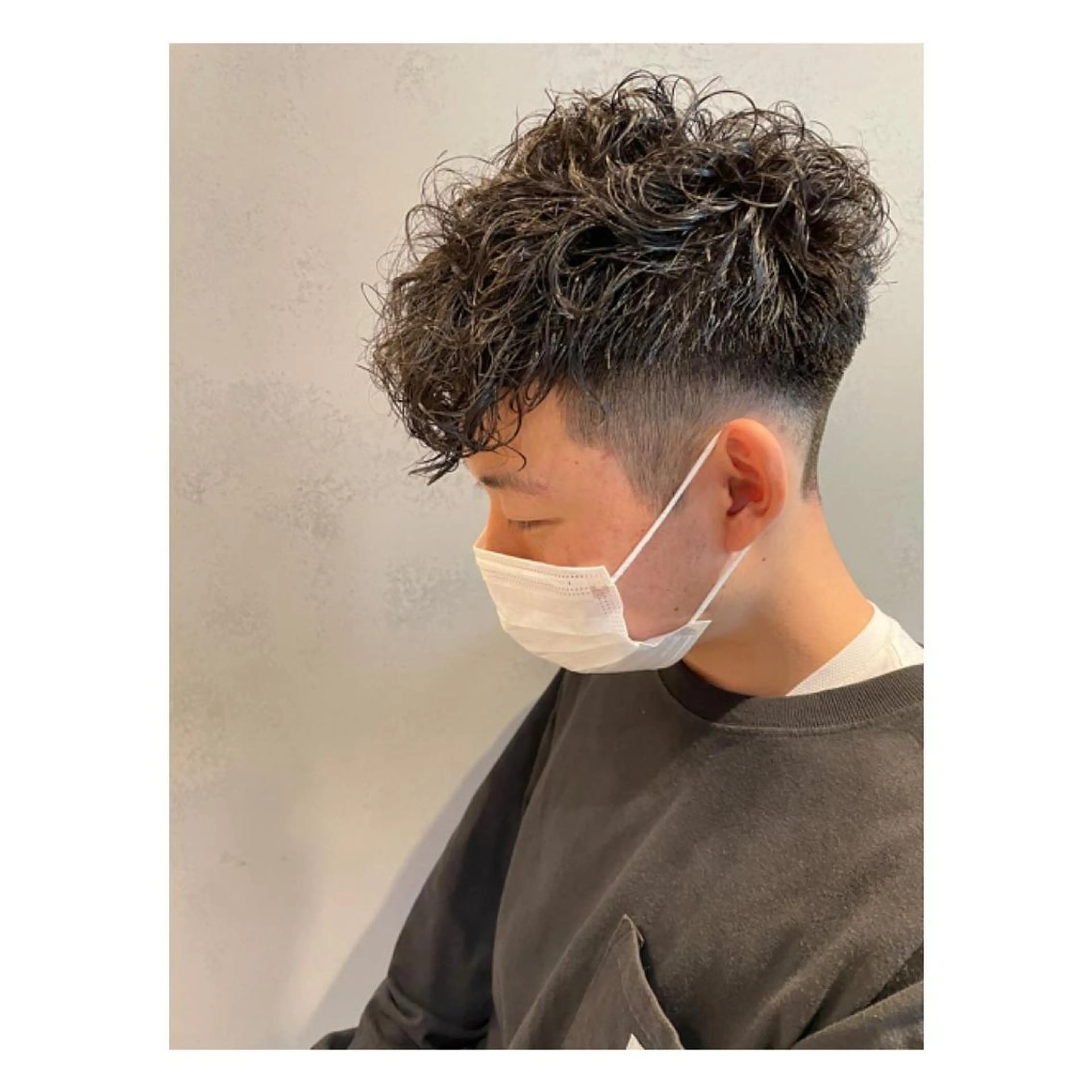 セミロング メンズ メンズパーマ スペインカール セミロングパーマ 外国人風カラー 縮毛矯正 レイヤー・波巻き RYOSUKEのヘアスタイル