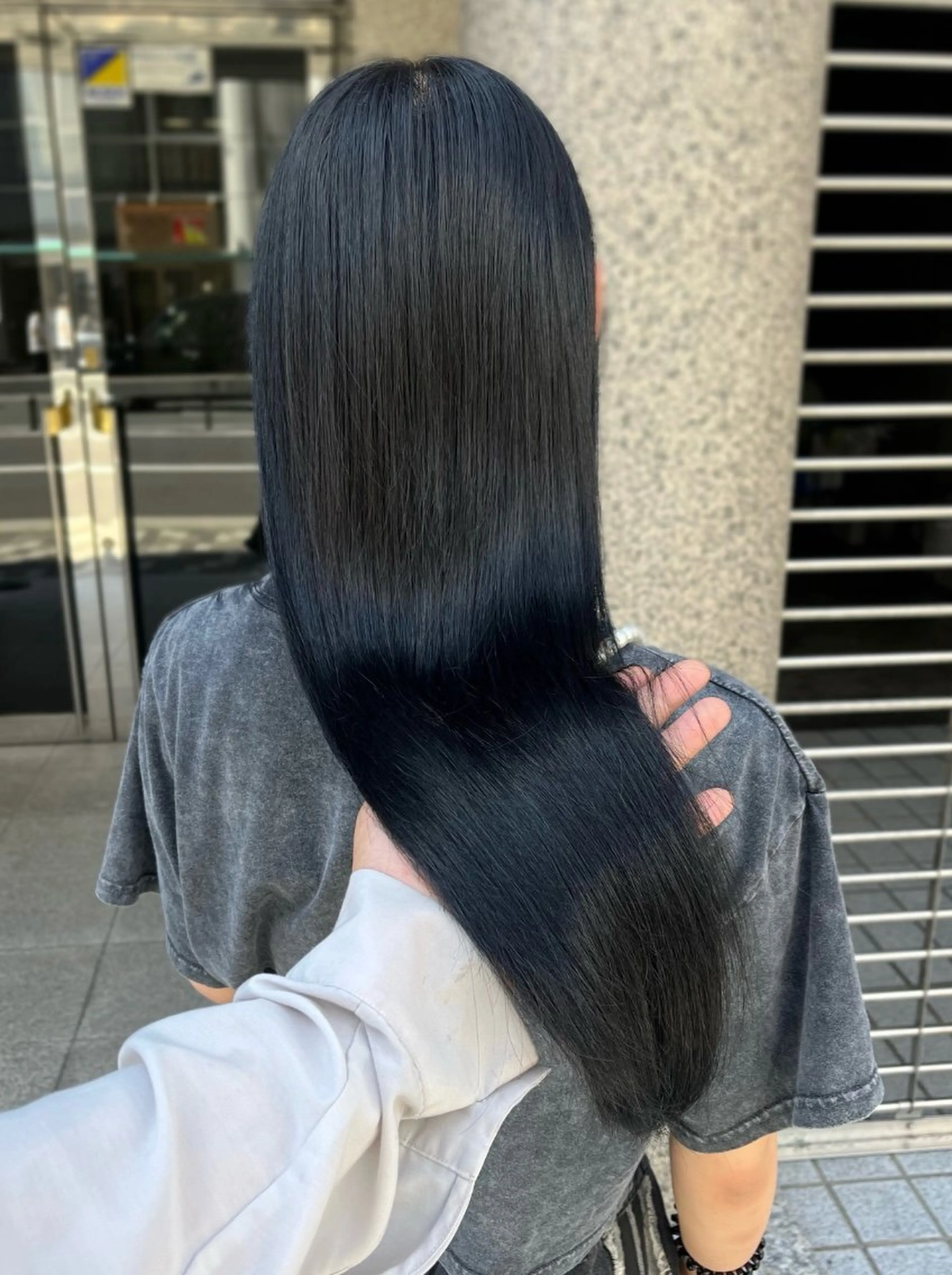 ロング シール＋ちび編み込み エクステ梅田🐨のヘアスタイル