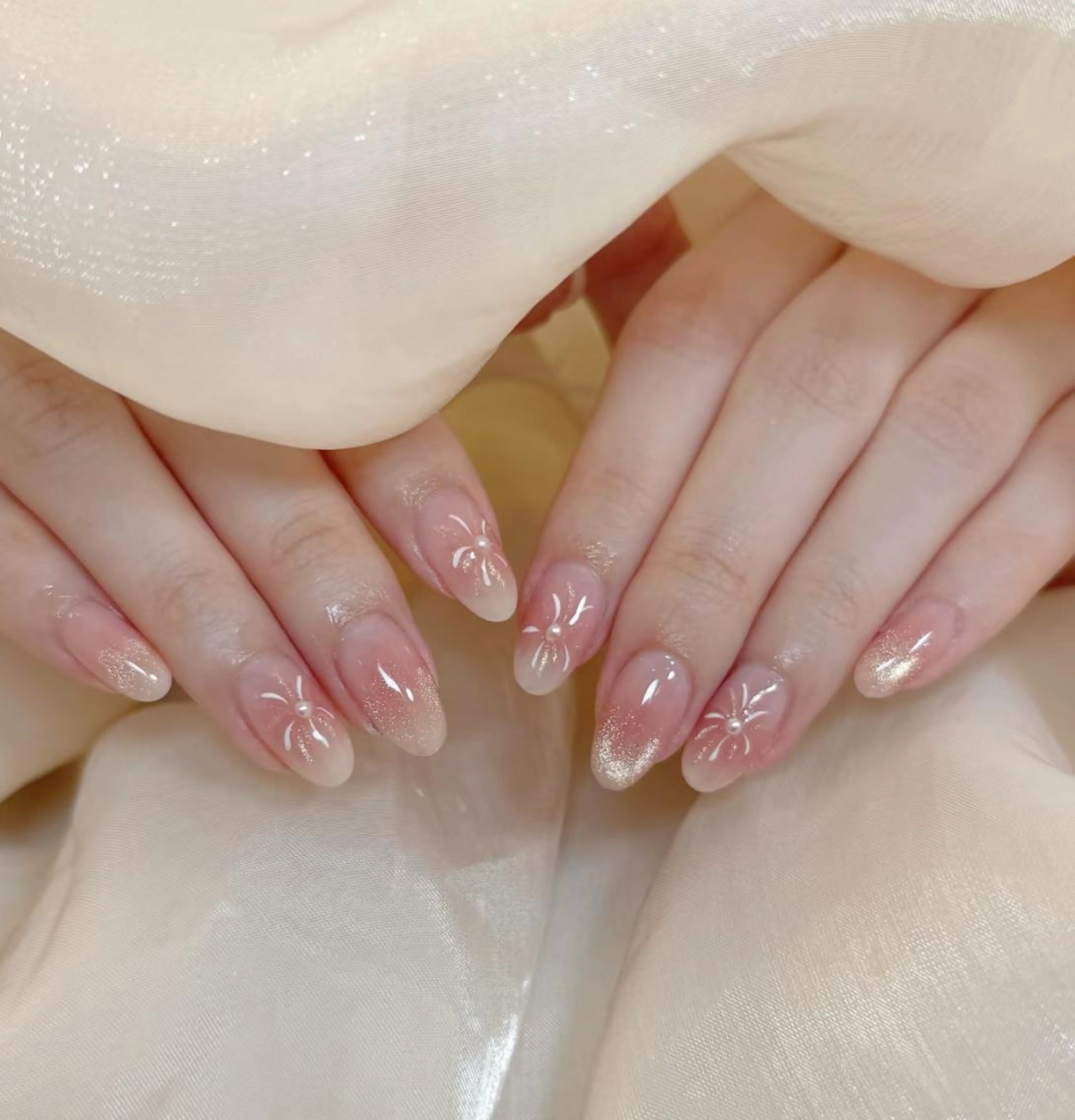 ネイル RAFFINE haru🦋🩵のネイルデザイン