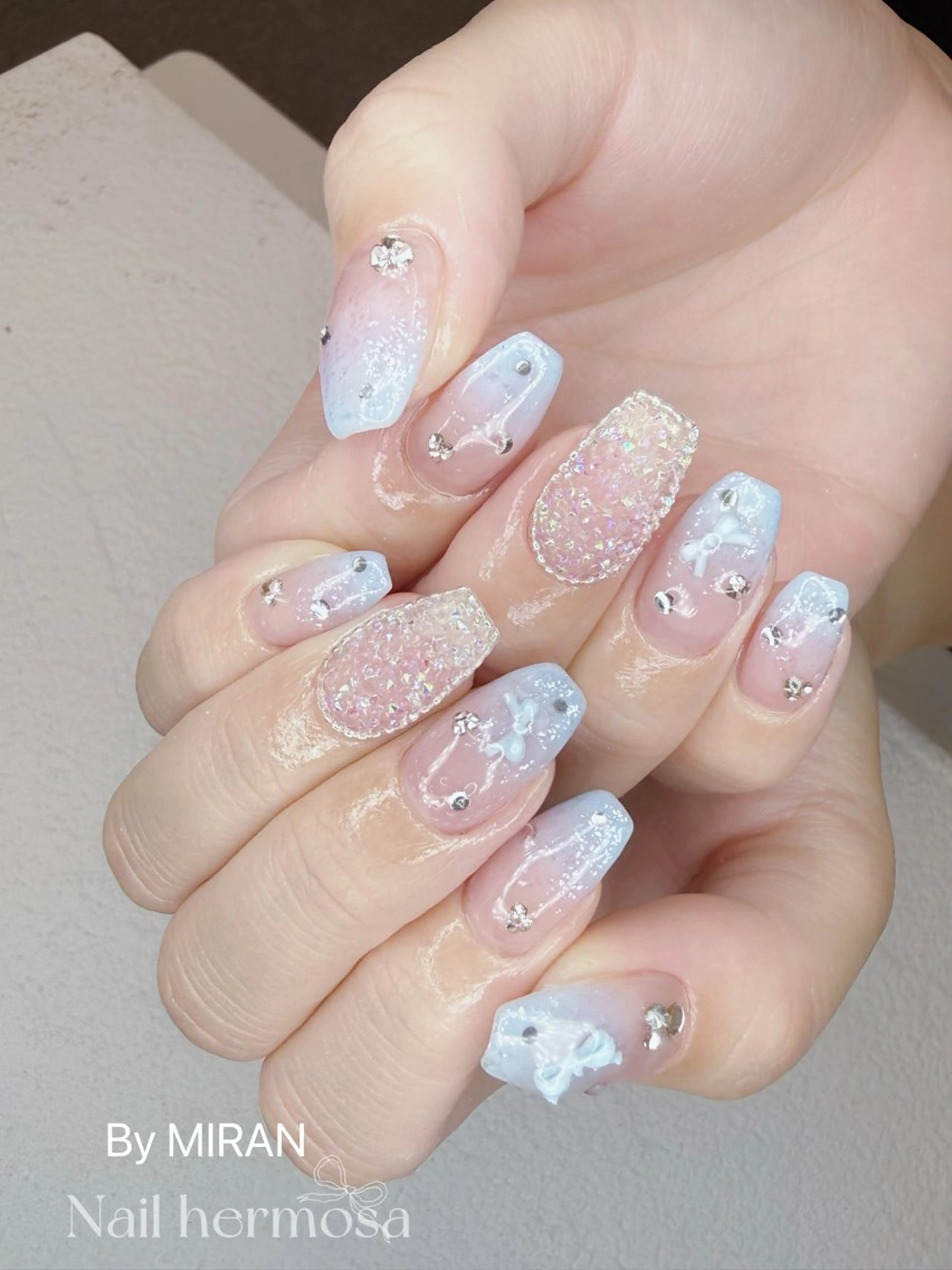 ネイル フラッシュネイル フットネイル フレンチネイル ジェルネイル ガラスフレンチ ハンドネイル ネイル エルモサのネイルデザイン