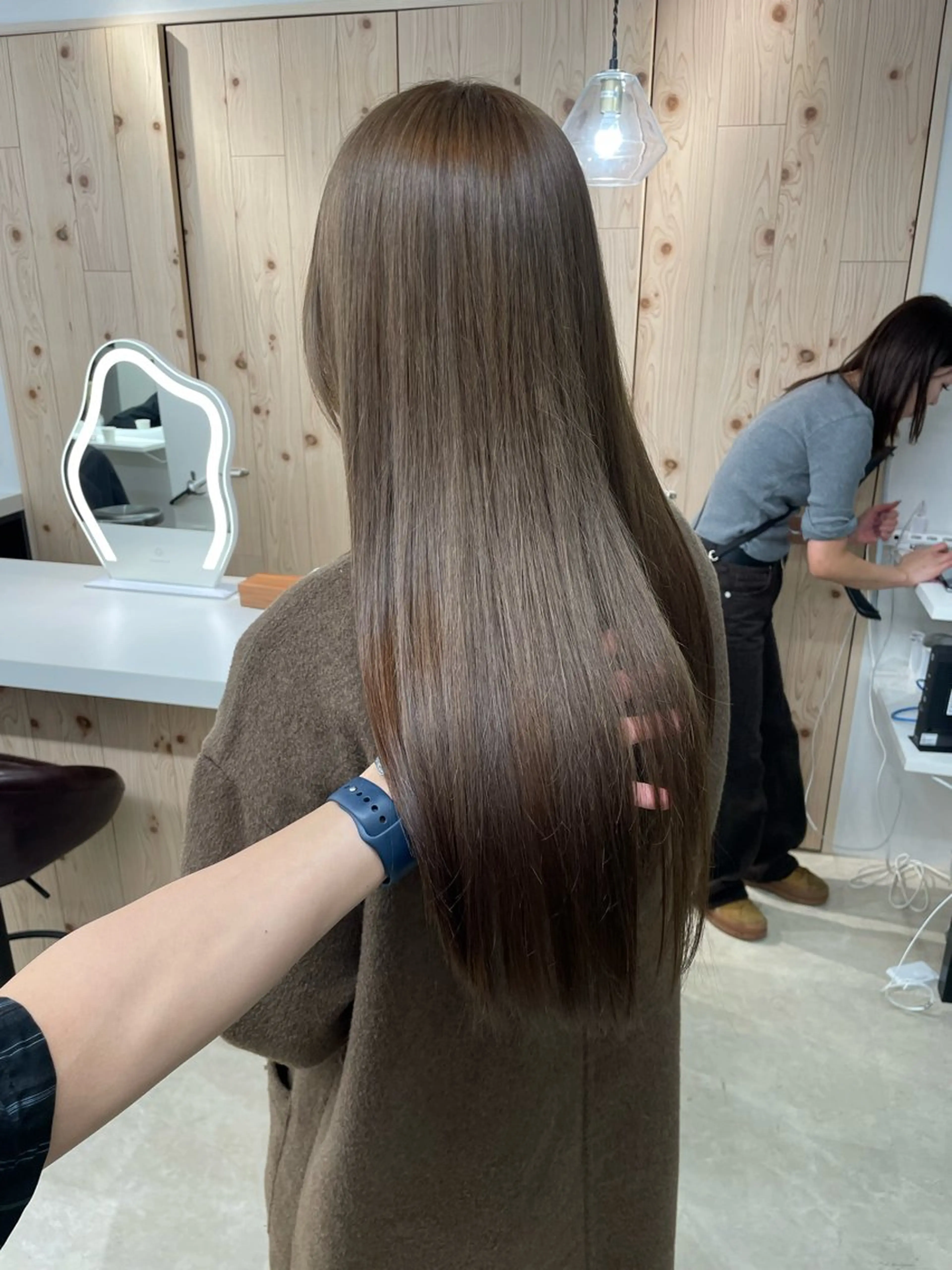 ロング カラー カット ヘアカラー トリートメント ヘアセット 新宿/韓国ヘア/ 髪質改善ストレートのヘアスタイル