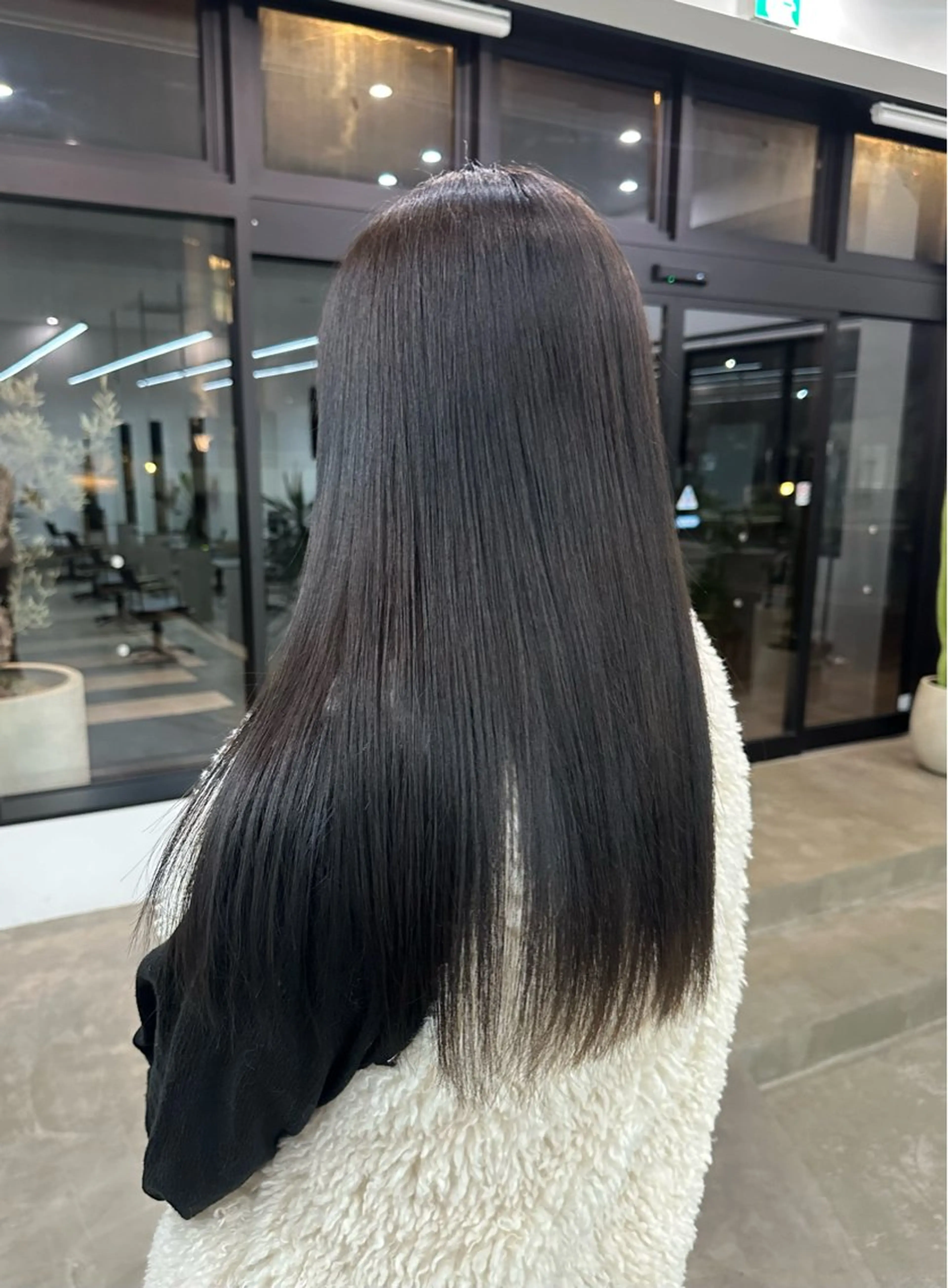 ロング YOSHINO AIKOのヘアスタイル