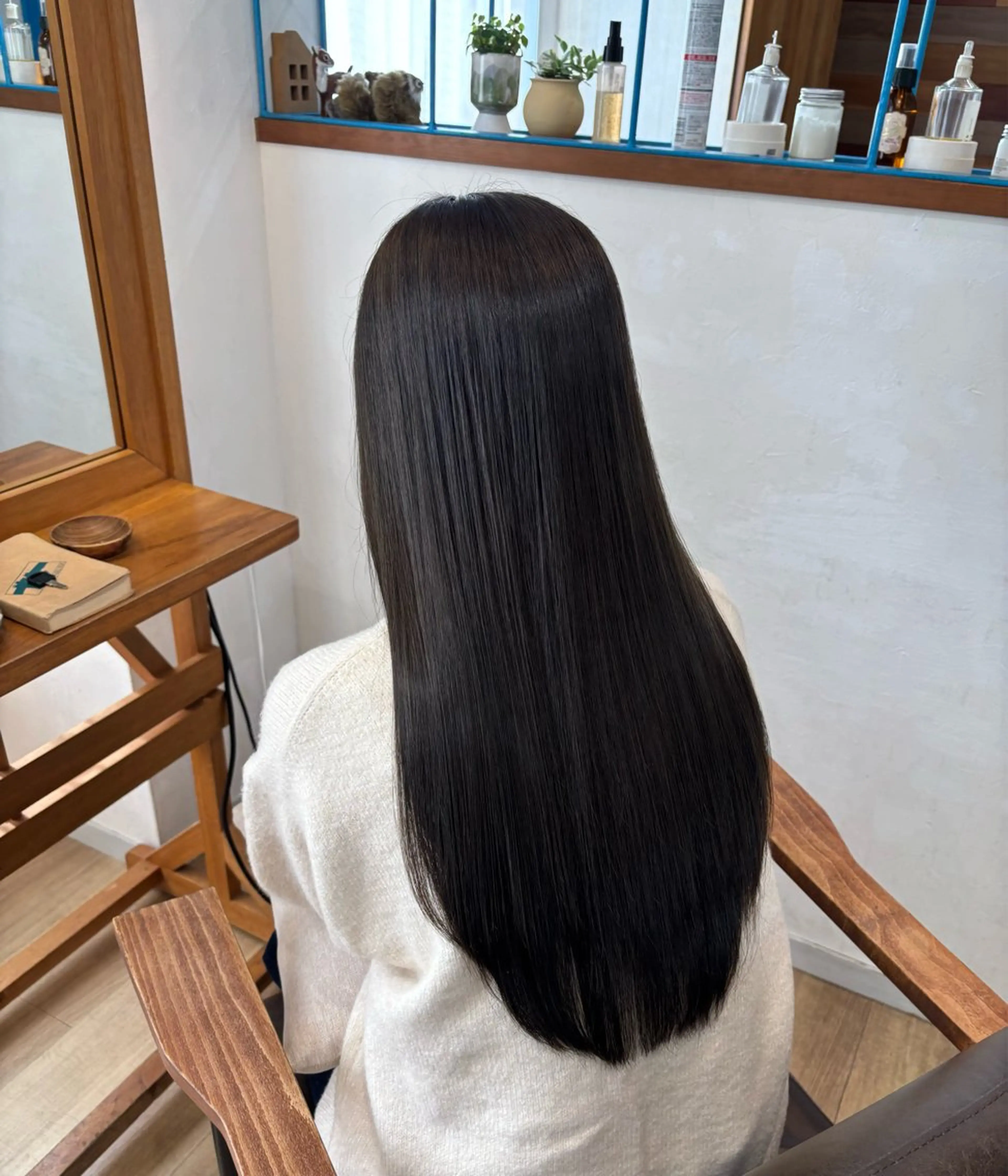 ロング カラー グレージュ オリーブグレージュ オリーブグレー RINNO🌷艶髪/ 艶カラー/縮毛矯正のヘアスタイル