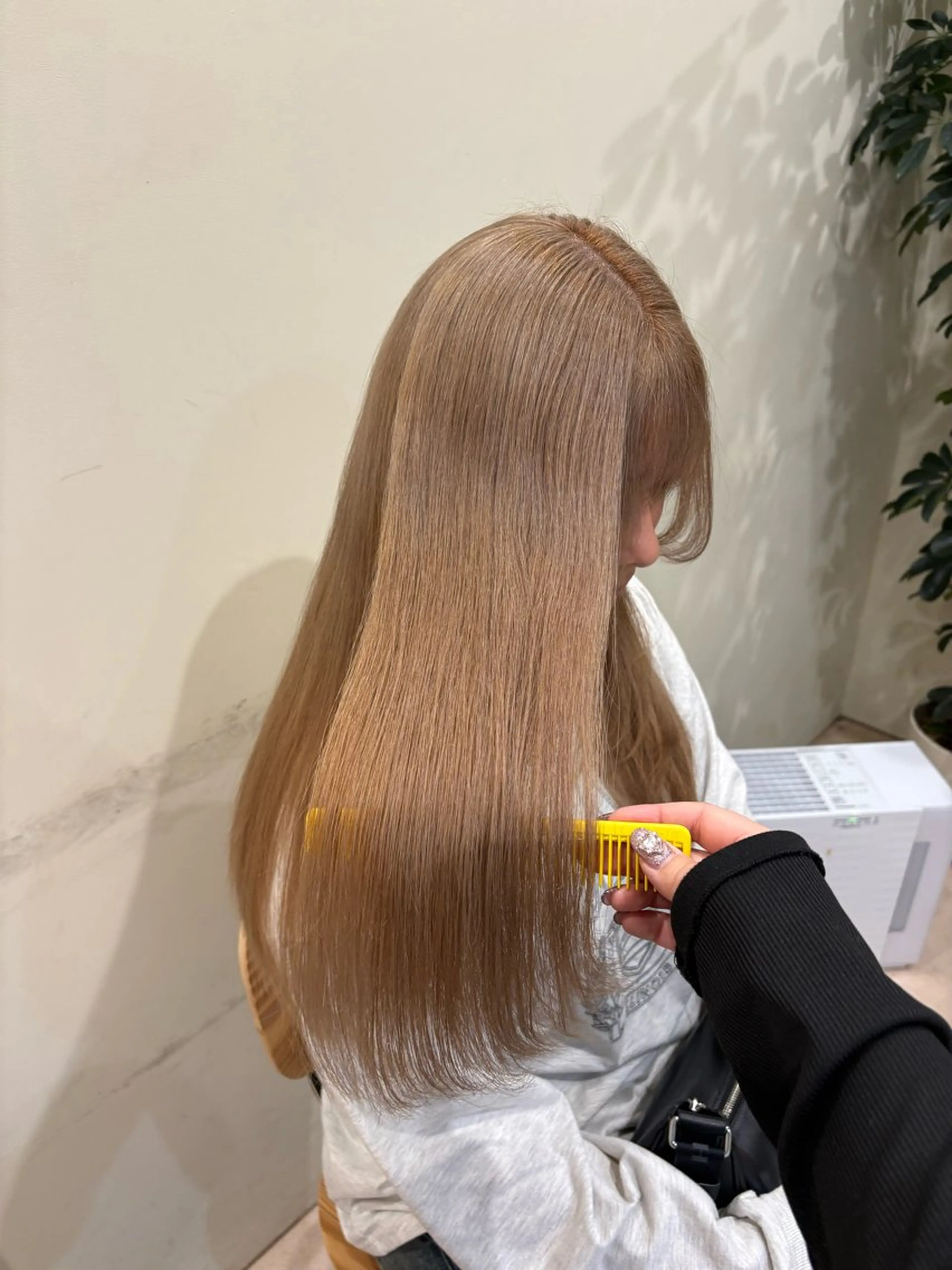 ロング カラー まい/名古屋駅 🦋ブリーチカラーのヘアスタイル