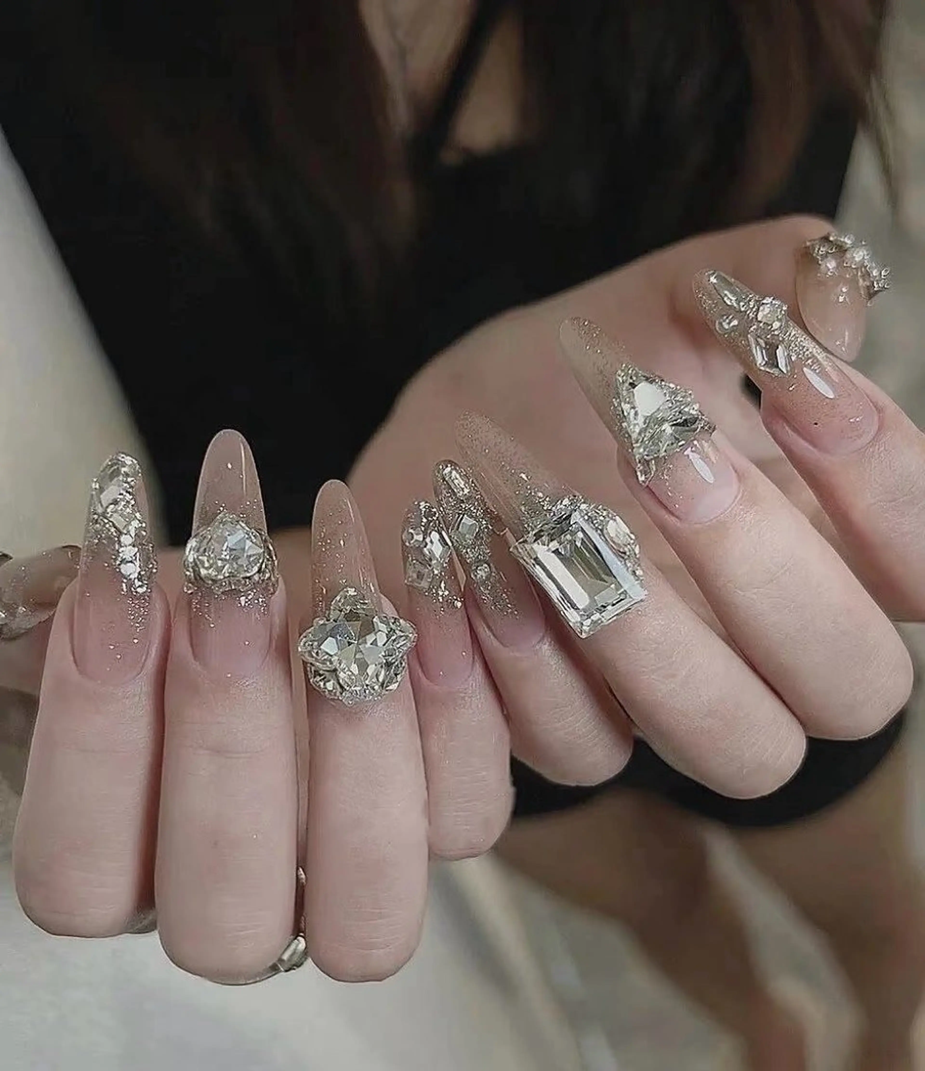 ネイル 高木 維麗絲のネイルデザイン