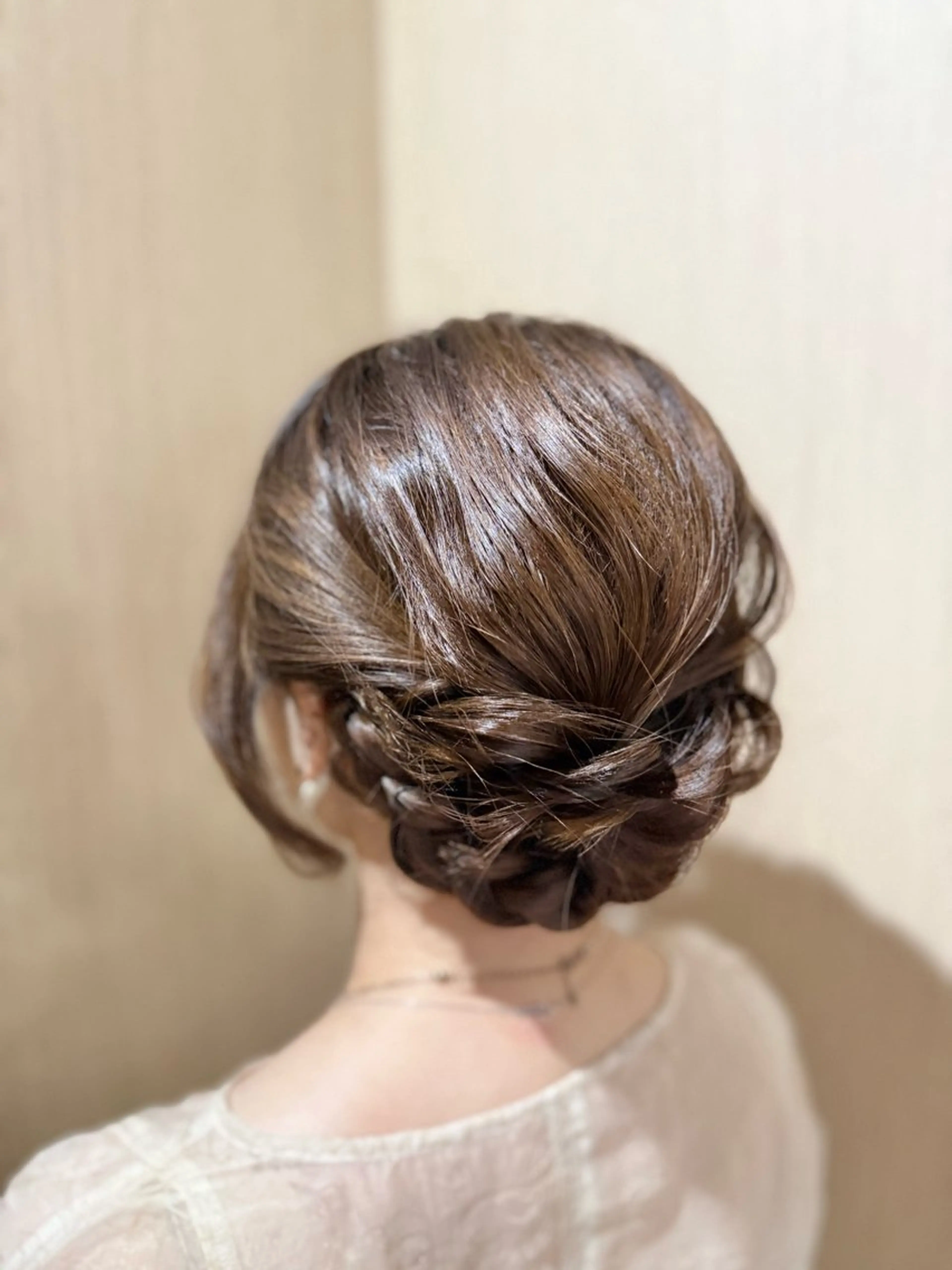 ミディアム カラー ヘアアレンジ ヘアセット 吉岡 三四朗のヘアスタイル