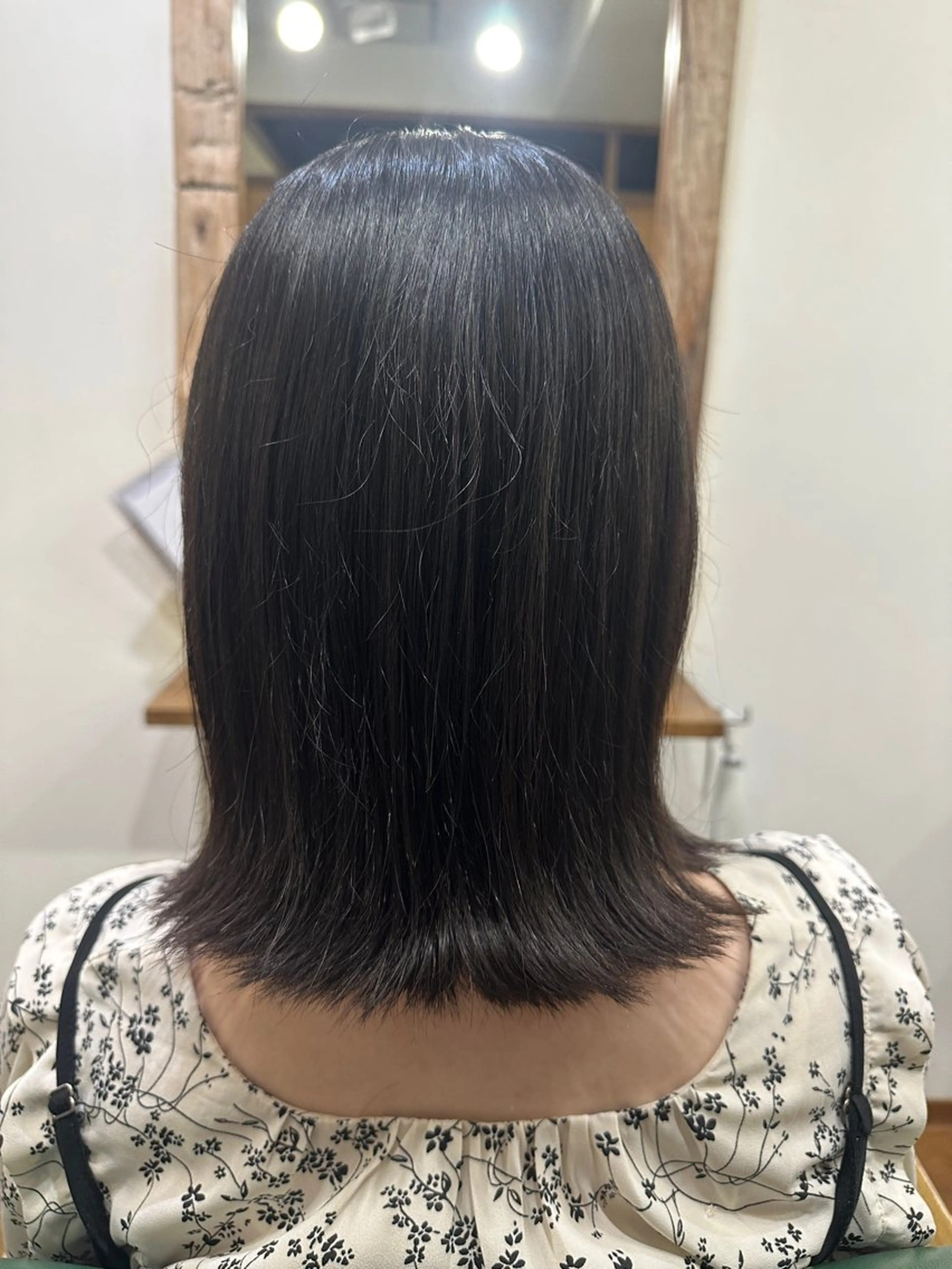 ミディアム 原田 梨乃のヘアスタイル