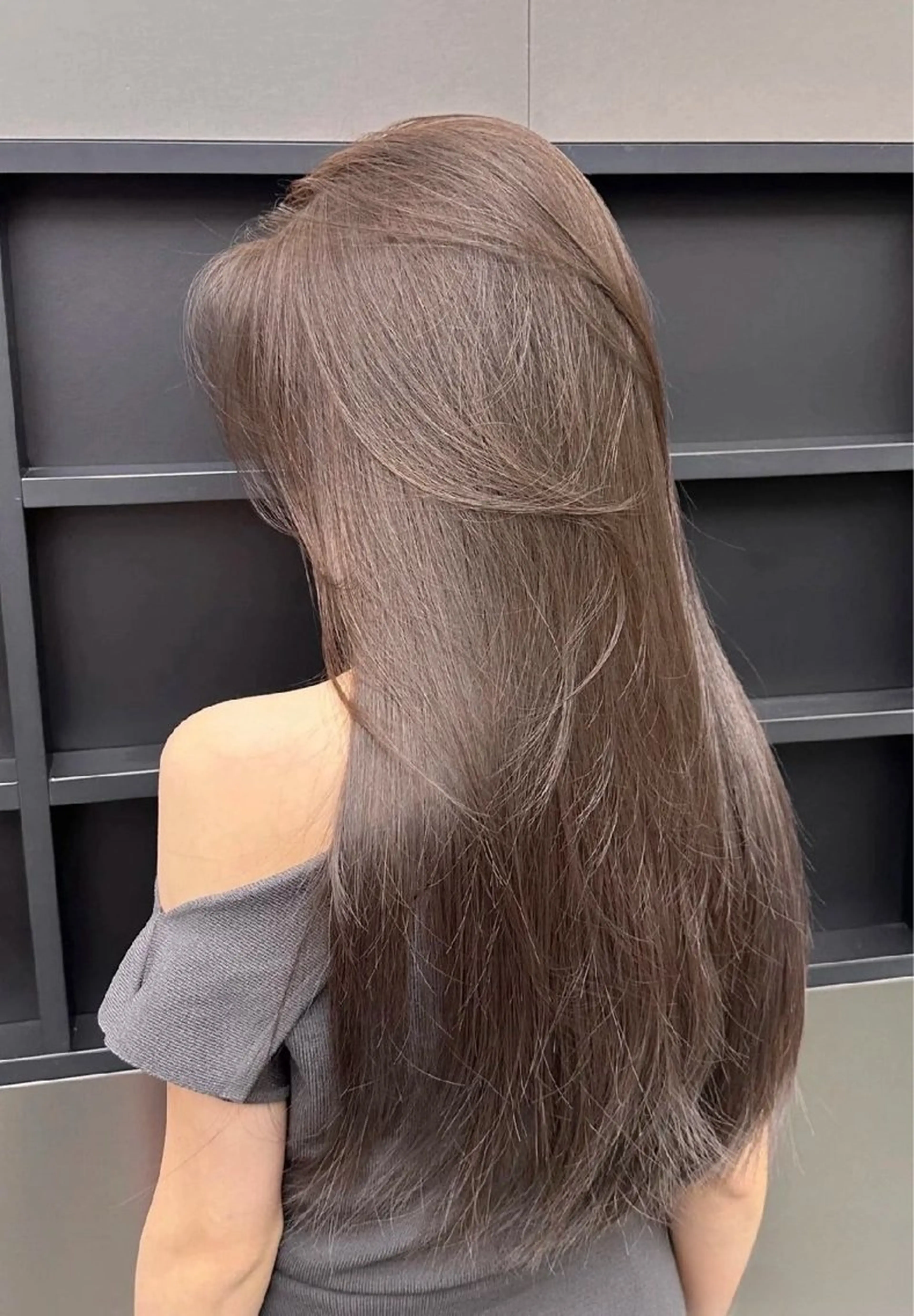 セミロング カラー ヘアカラー トリートメント 鈴木 一貴のヘアスタイル