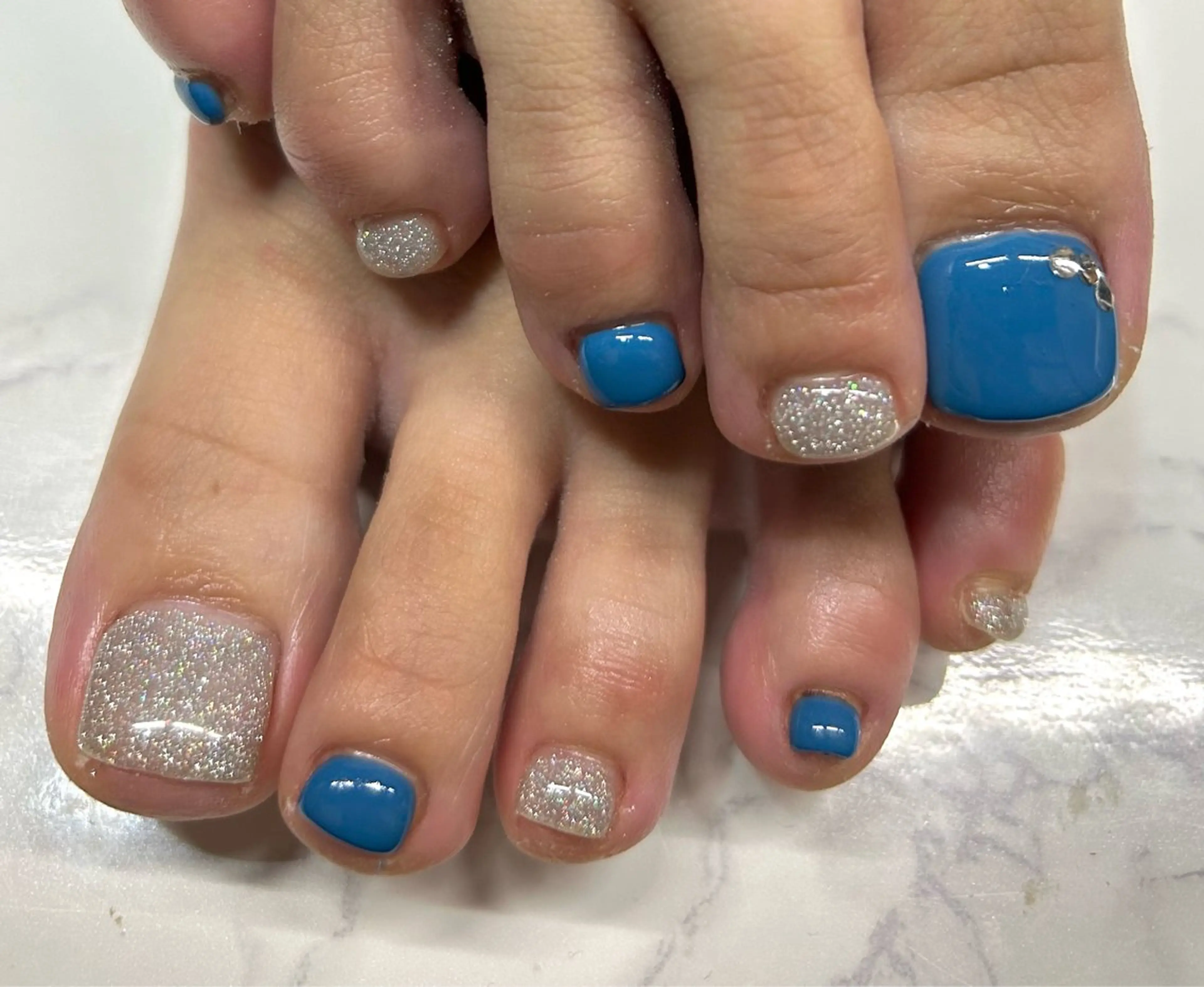 ネイル フットネイル one nailsalonのネイルデザイン