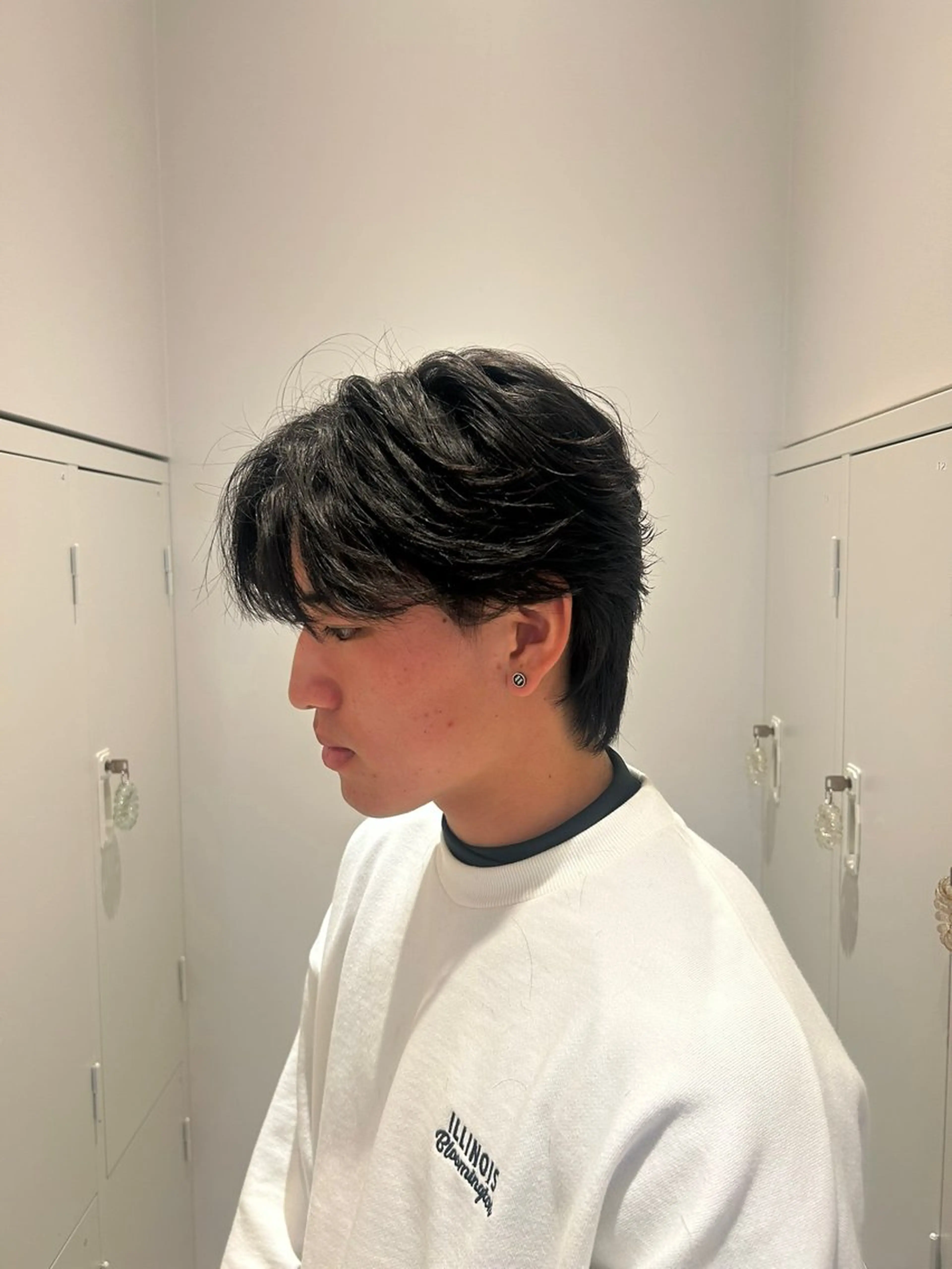 メンズ センターパート カット パーマ 有働由良／ハイトーン ／韓国メンズヘアのヘアスタイル