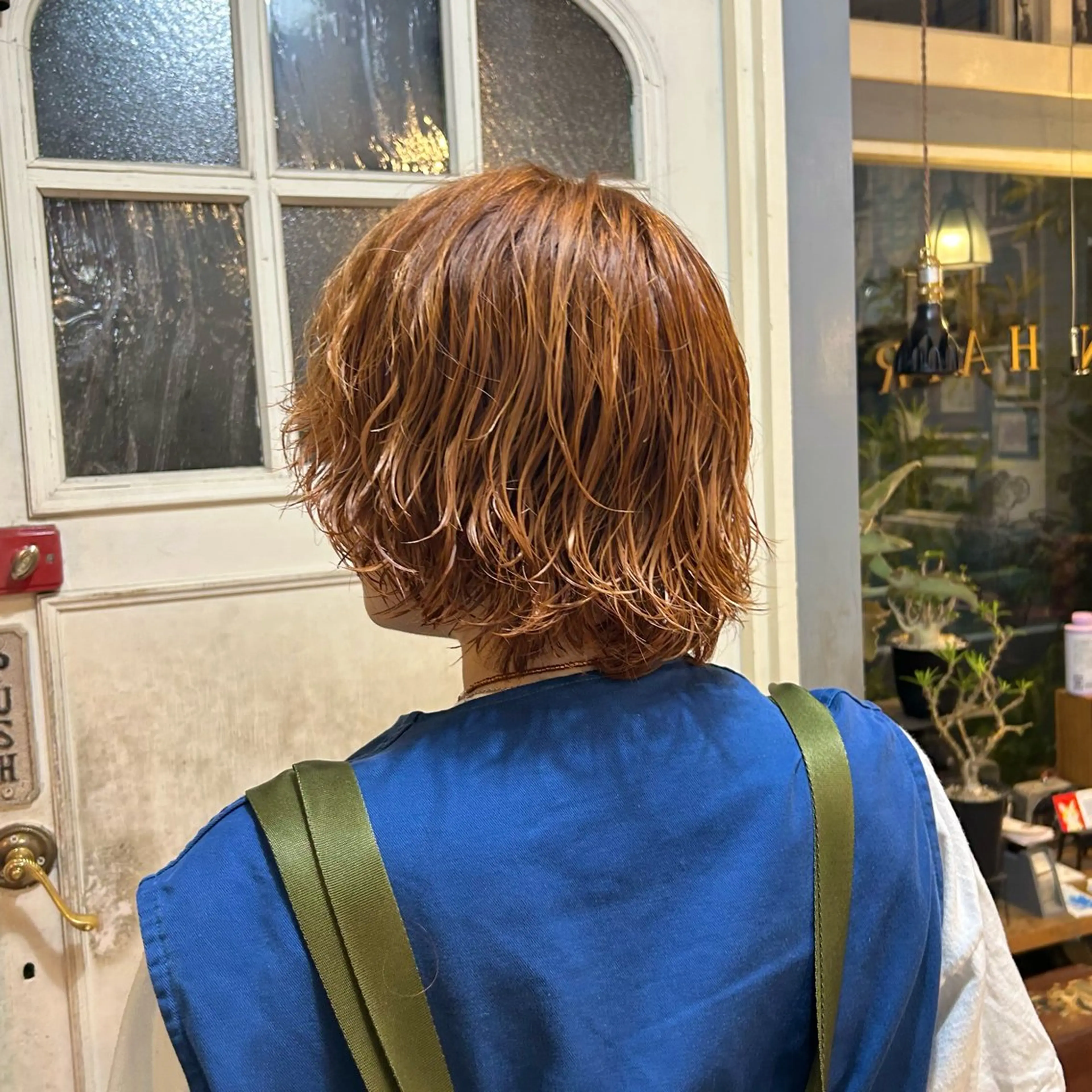 ショート カラー ベージュカラー オレンジ オレンジベージュ ショートヘア ヘアカラー ヘッドスパ BRITS 渡辺 菜々子のヘアスタイル