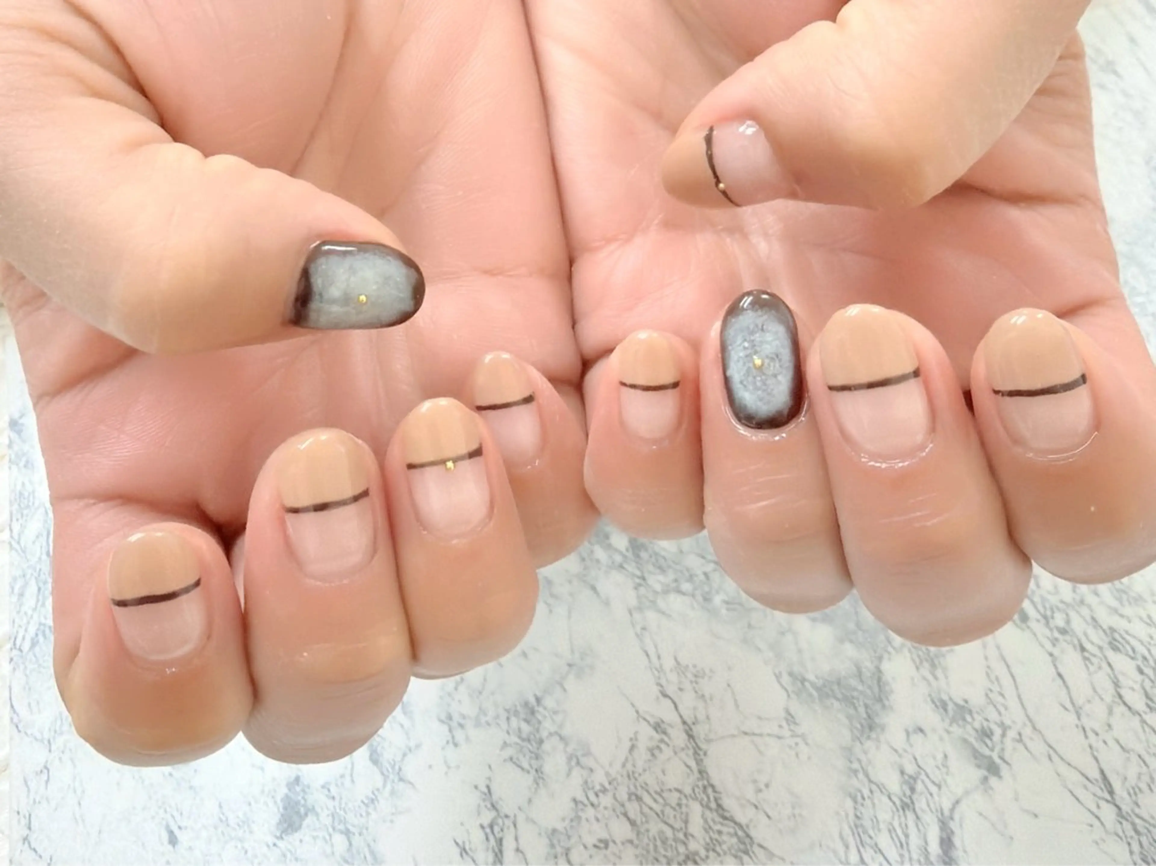 ネイル チークネイル フレンチネイル ニュアンスネイル ハンドネイル iku🌷 by 上福岡らんらんのネイルデザイン