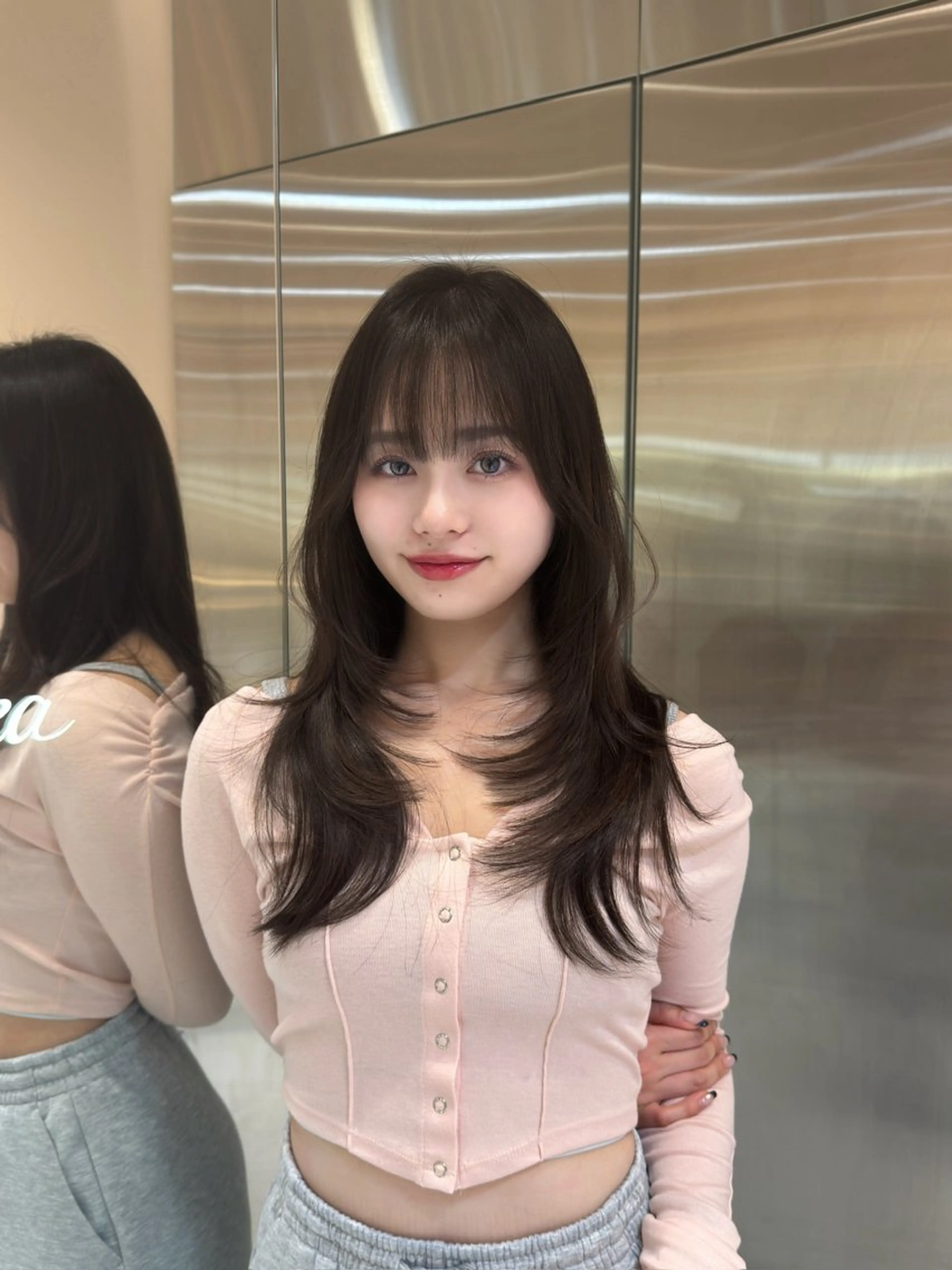 ロング カラー 卒業式のヘアスタイル 学生 絶対垢抜けレイヤー/ 透明感カラーリョウヤのヘアスタイル