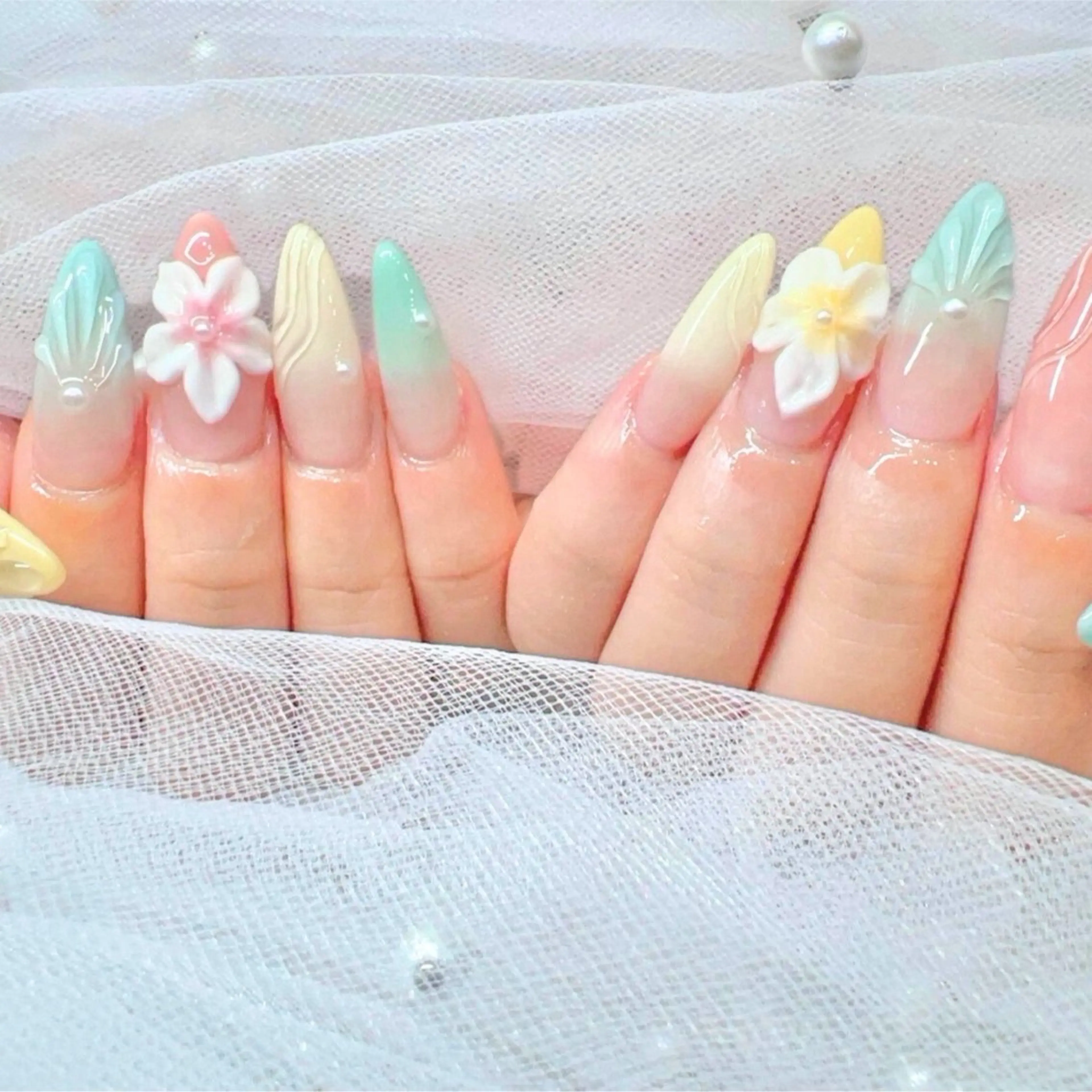 ネイル ハンドネイル TiTi pomme hinaのネイルデザイン