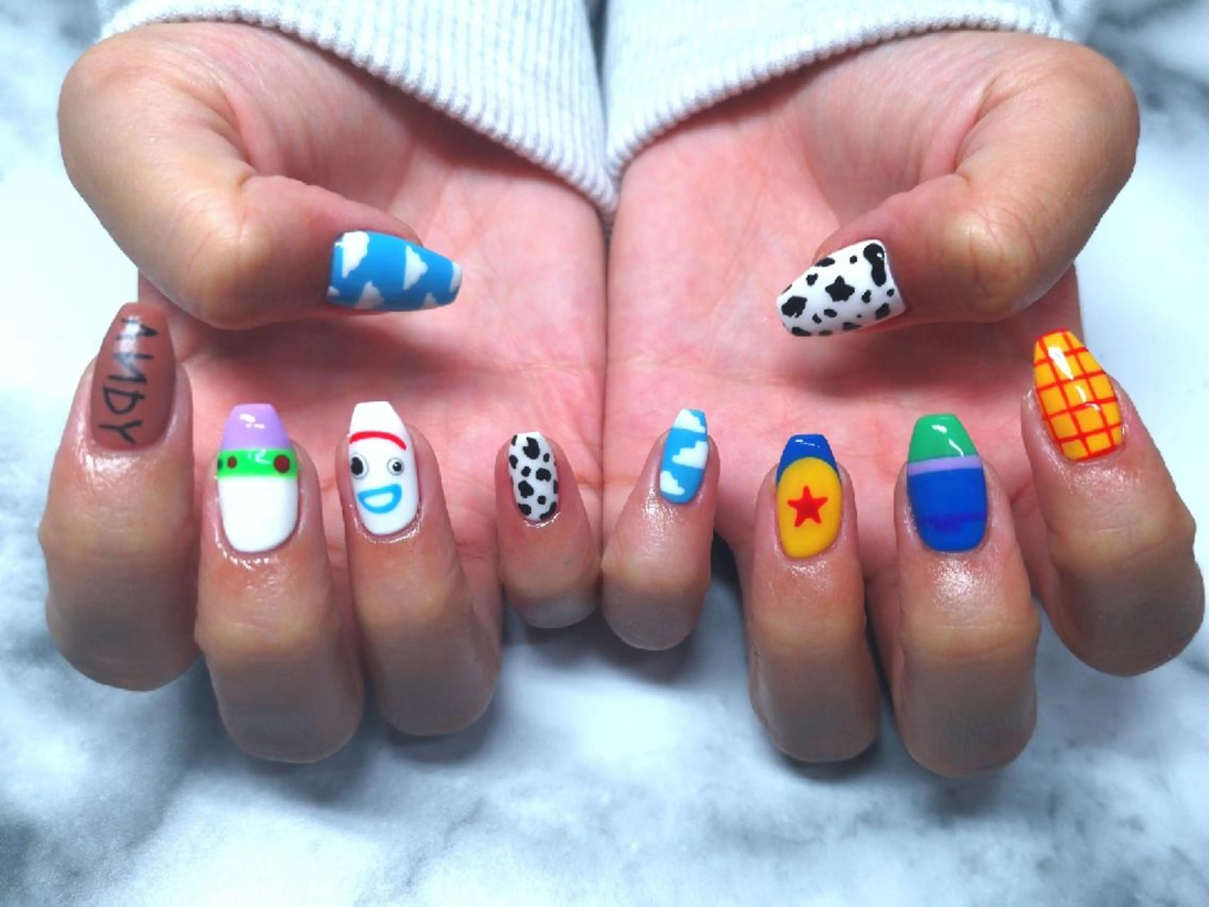 【リピーター様☺️】オフ有りの方！画像持ち込み可！！ハンドネイル付け放題(甘皮処理込み)の写真