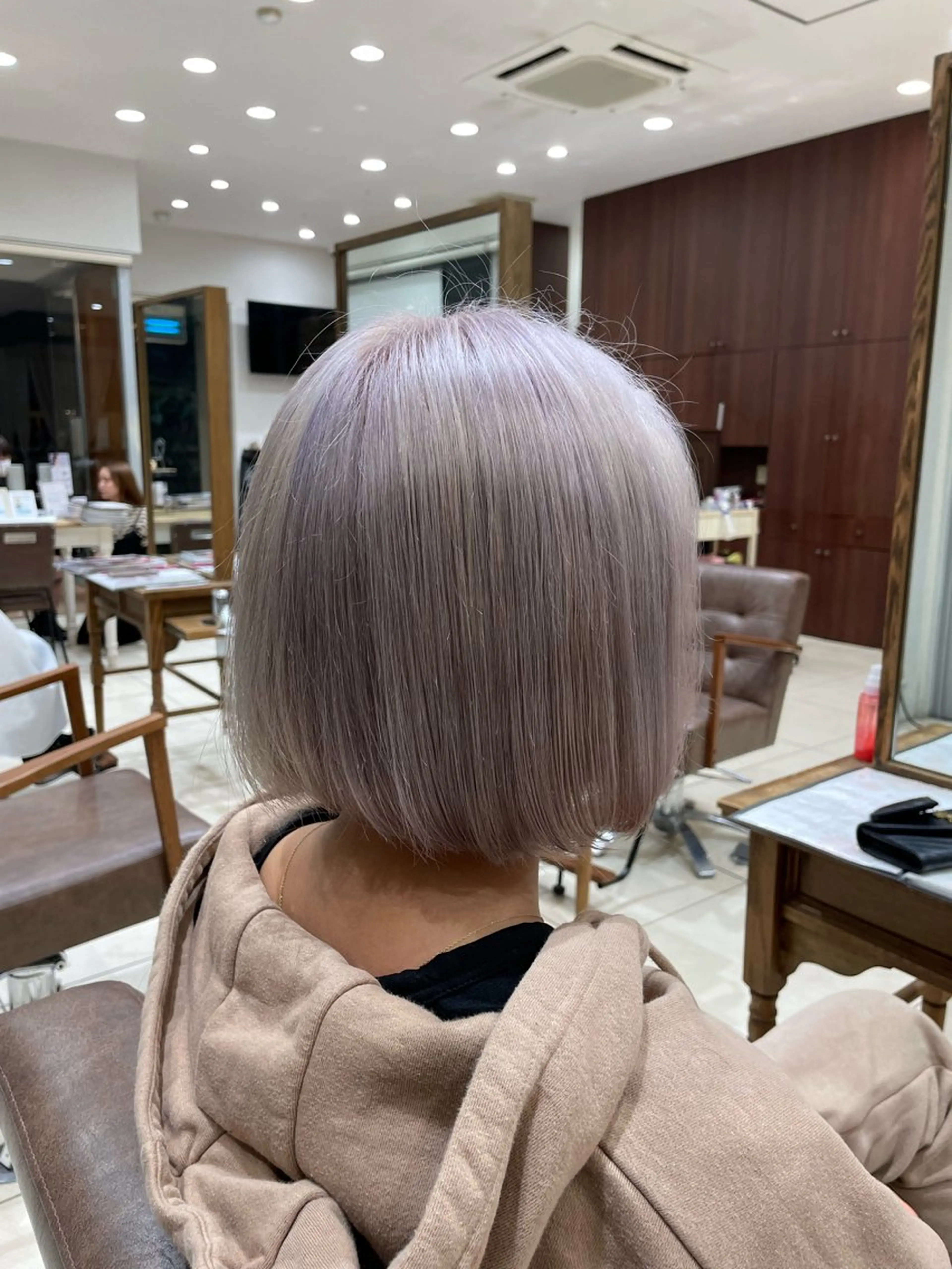 【💫平日限定💫】1ブリーチ ＋ ケアカラー ＋ パールプラチナの写真