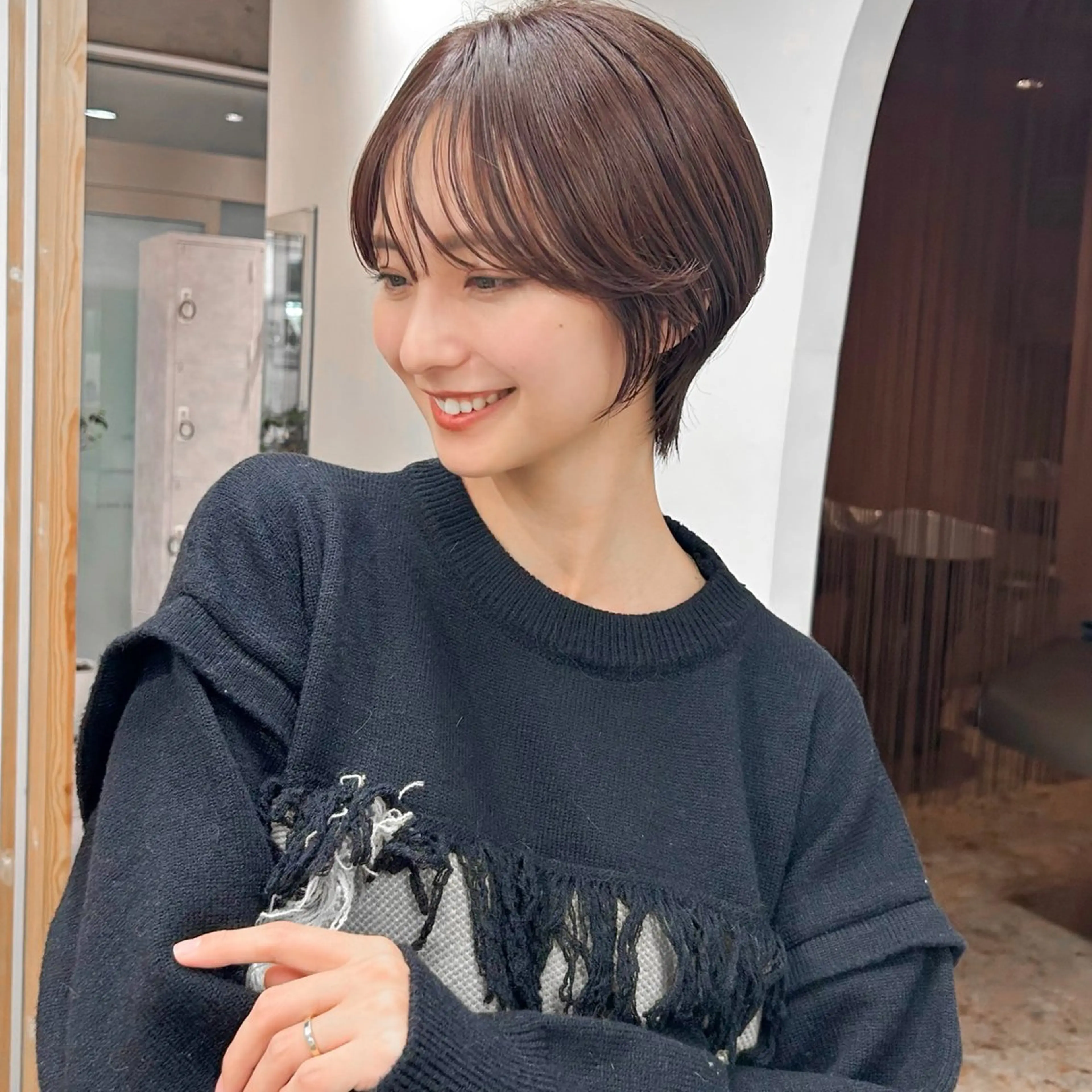 ショート カラー ブラウンカラー チョコレートブラウン ピンクカラー ピンクブラウン 髪質改善 カット ヘアカラー トリートメント ダブルカラー,透け カラーHINARIのヘアスタイル