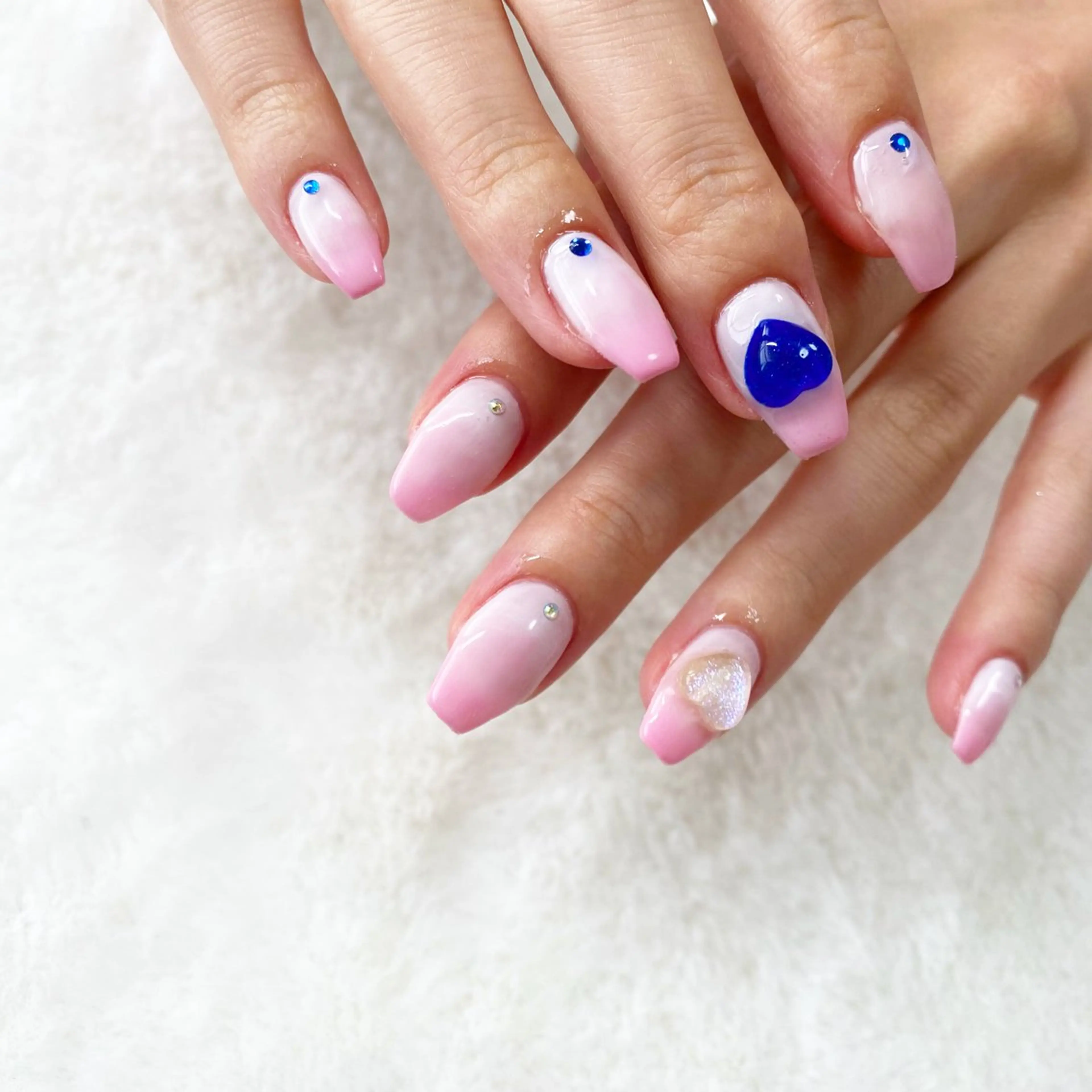 ネイル Laki nailのネイルデザイン