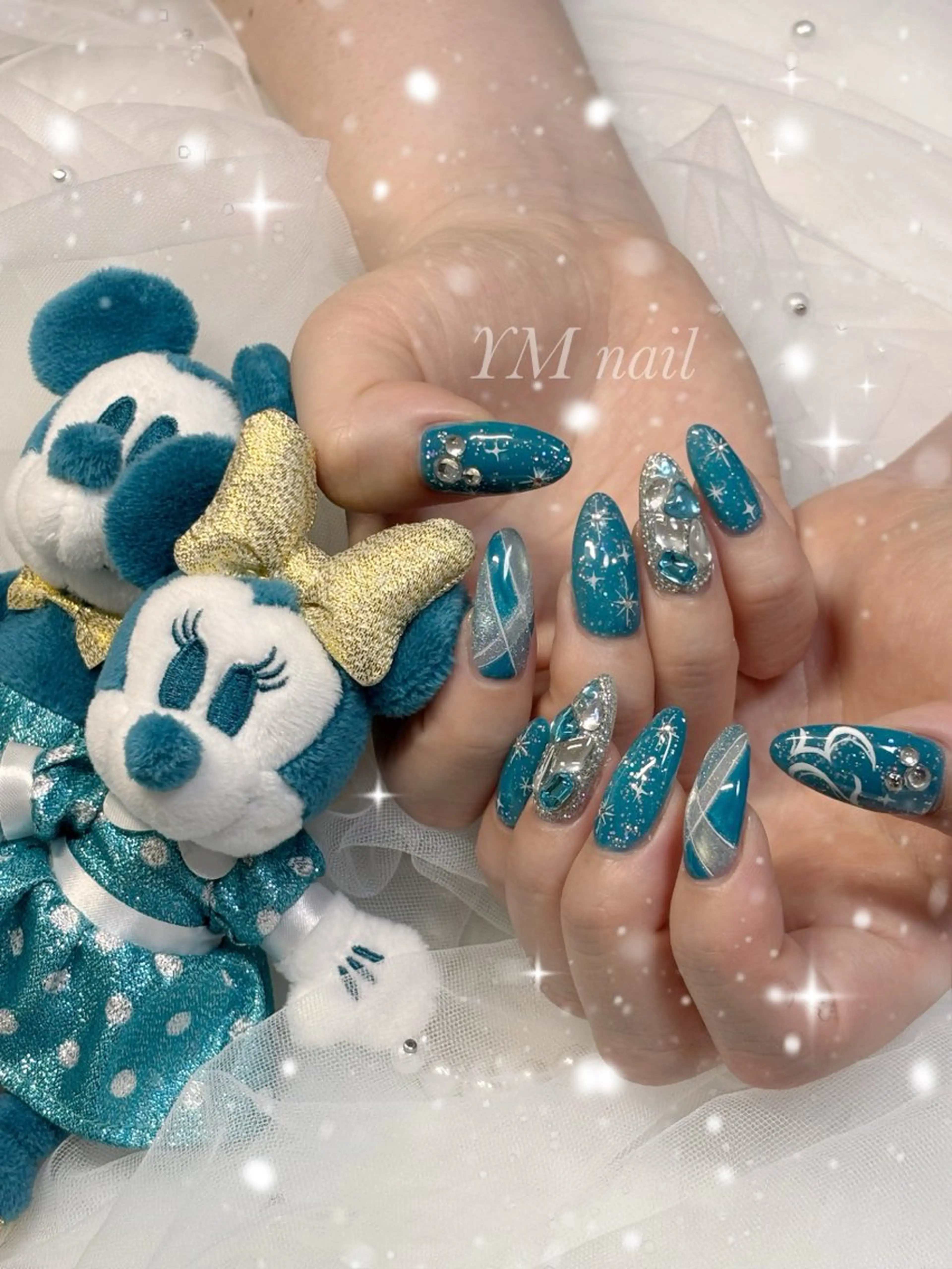 ネイル ブルー キラキラネイル ハンドネイル YM nailのネイルデザイン