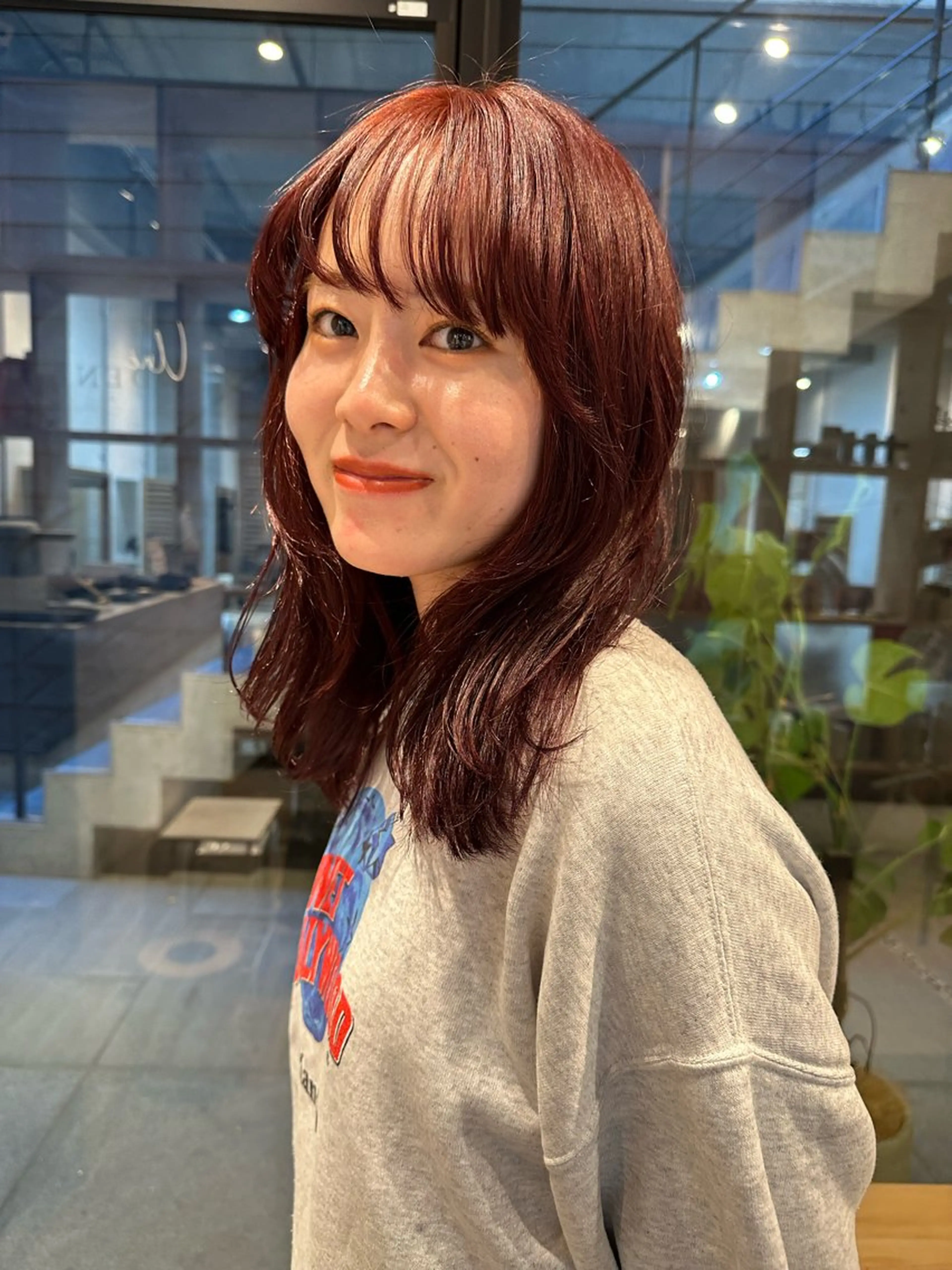 ロング カラー パーマ 阿久津真衣 似合わせカットのヘアスタイル