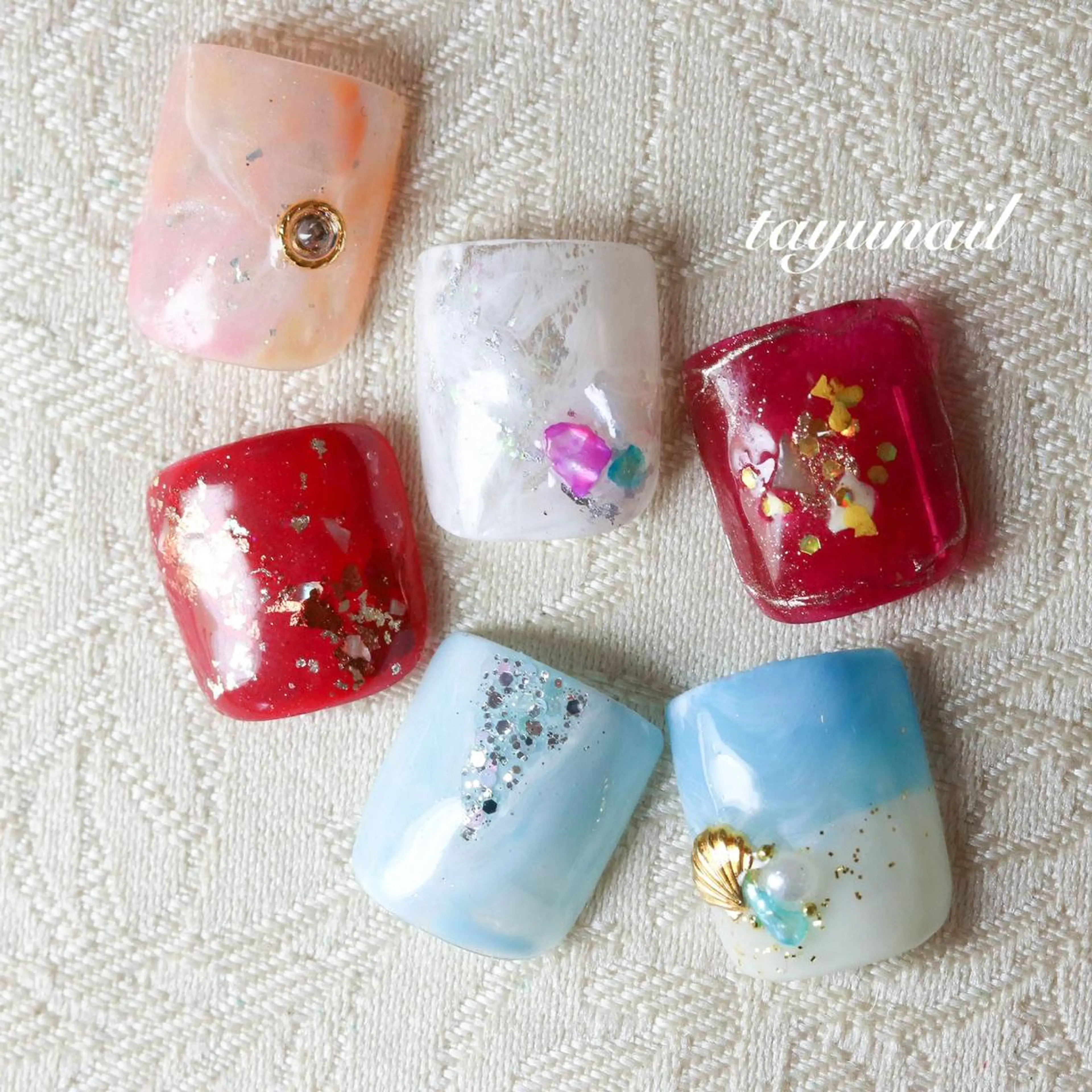 ネイル アートネイル ブルー フットネイル ジェルネイル ワンカラーネイル フットネイル ネイルサロン 【たゆnail】のネイルデザイン