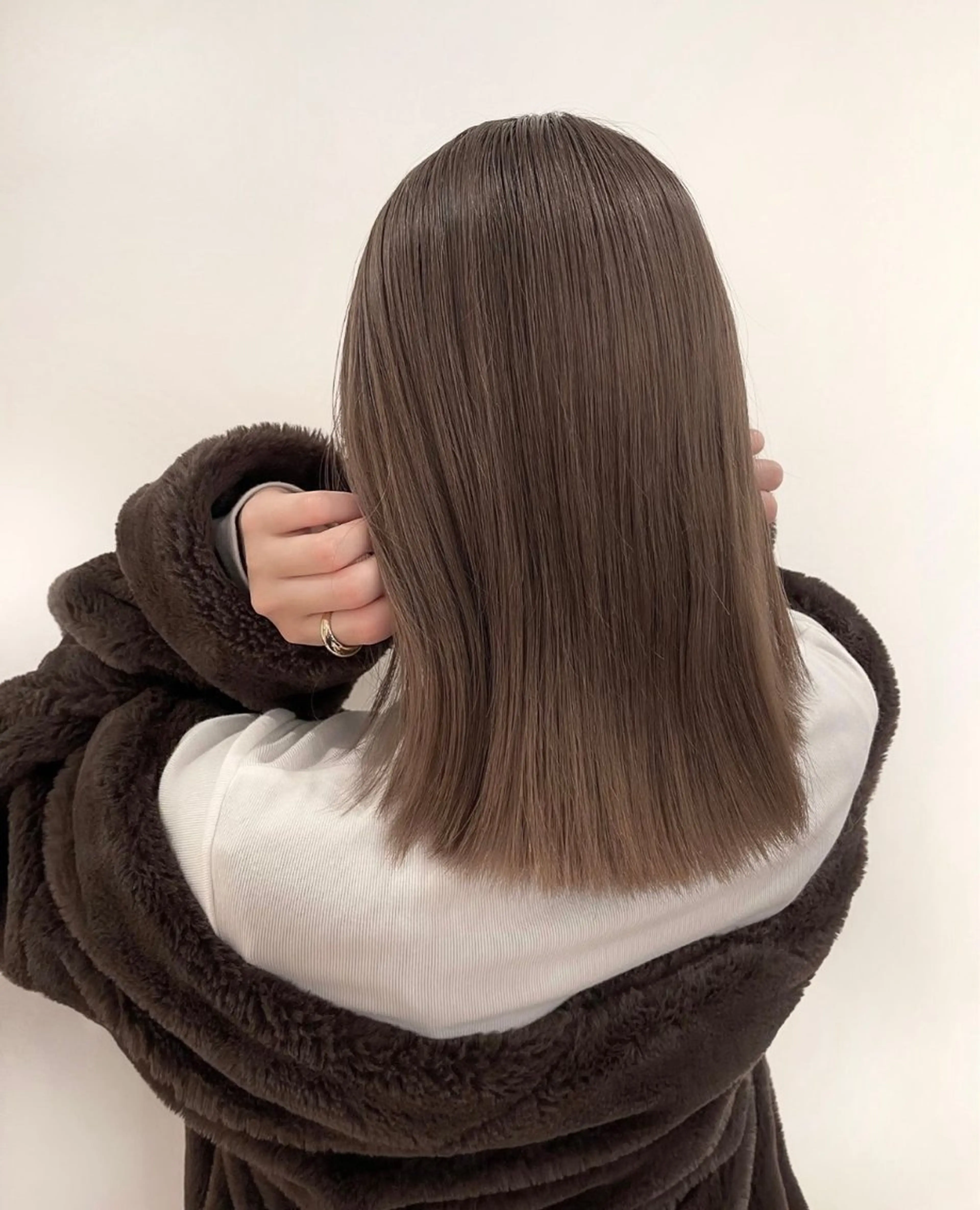 セミロング カラー メンズ 川上 莉歩のヘアスタイル