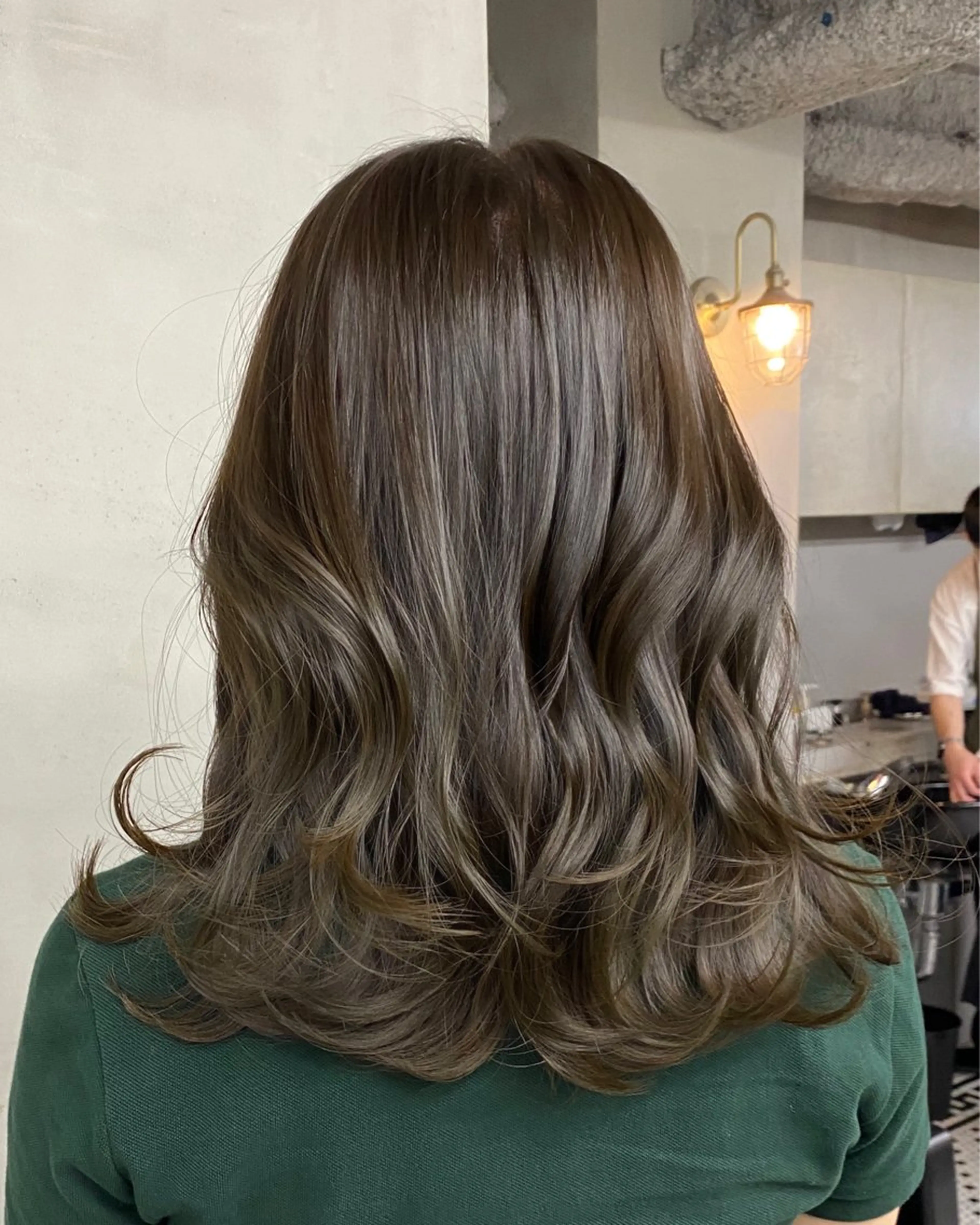 ロング カラー カット ヘアカラー トリートメント ヘアセット 新宿/韓国ヘア/ 髪質改善ストレートのヘアスタイル