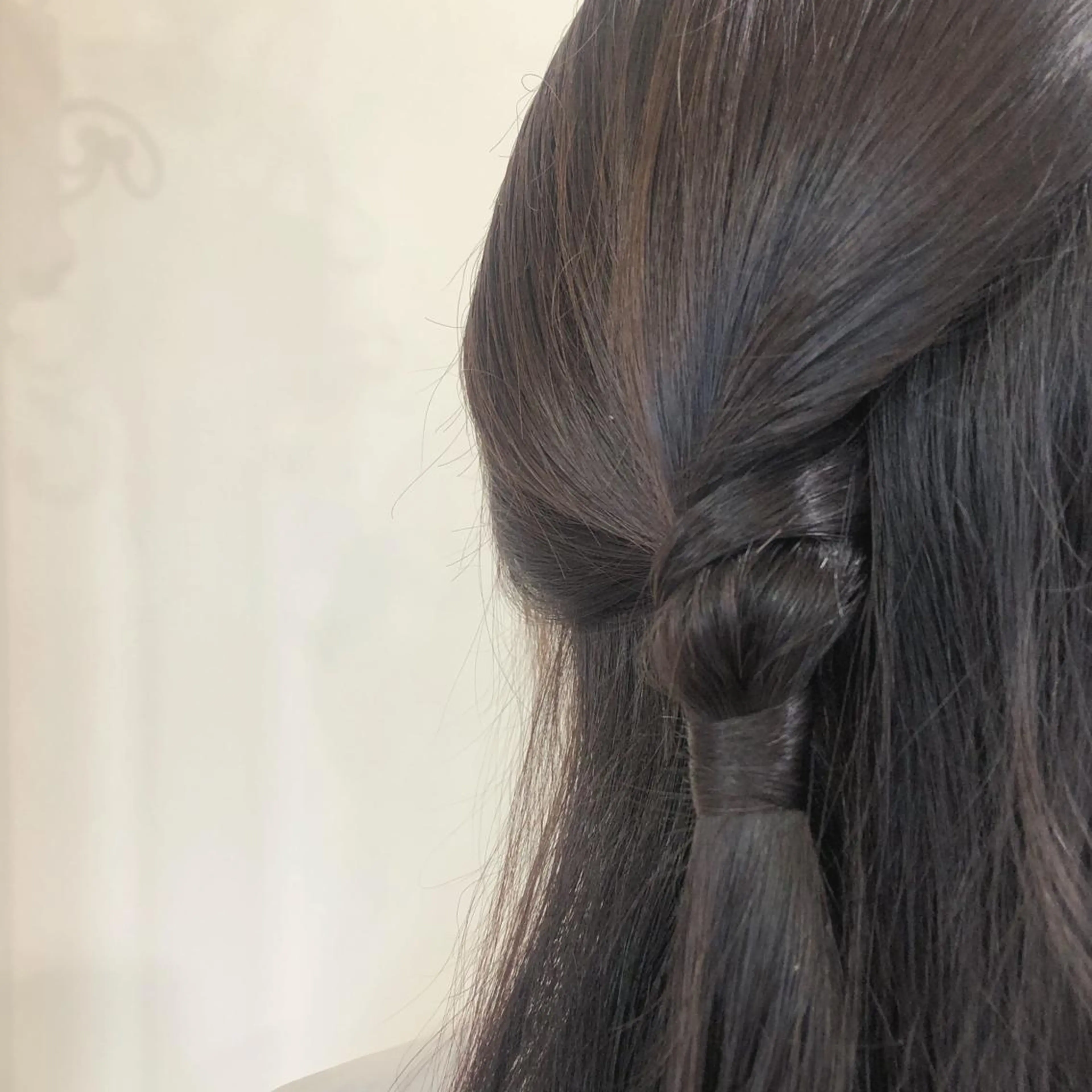 セミロング ヘアアレンジ 外山 なつ美のネイルデザイン