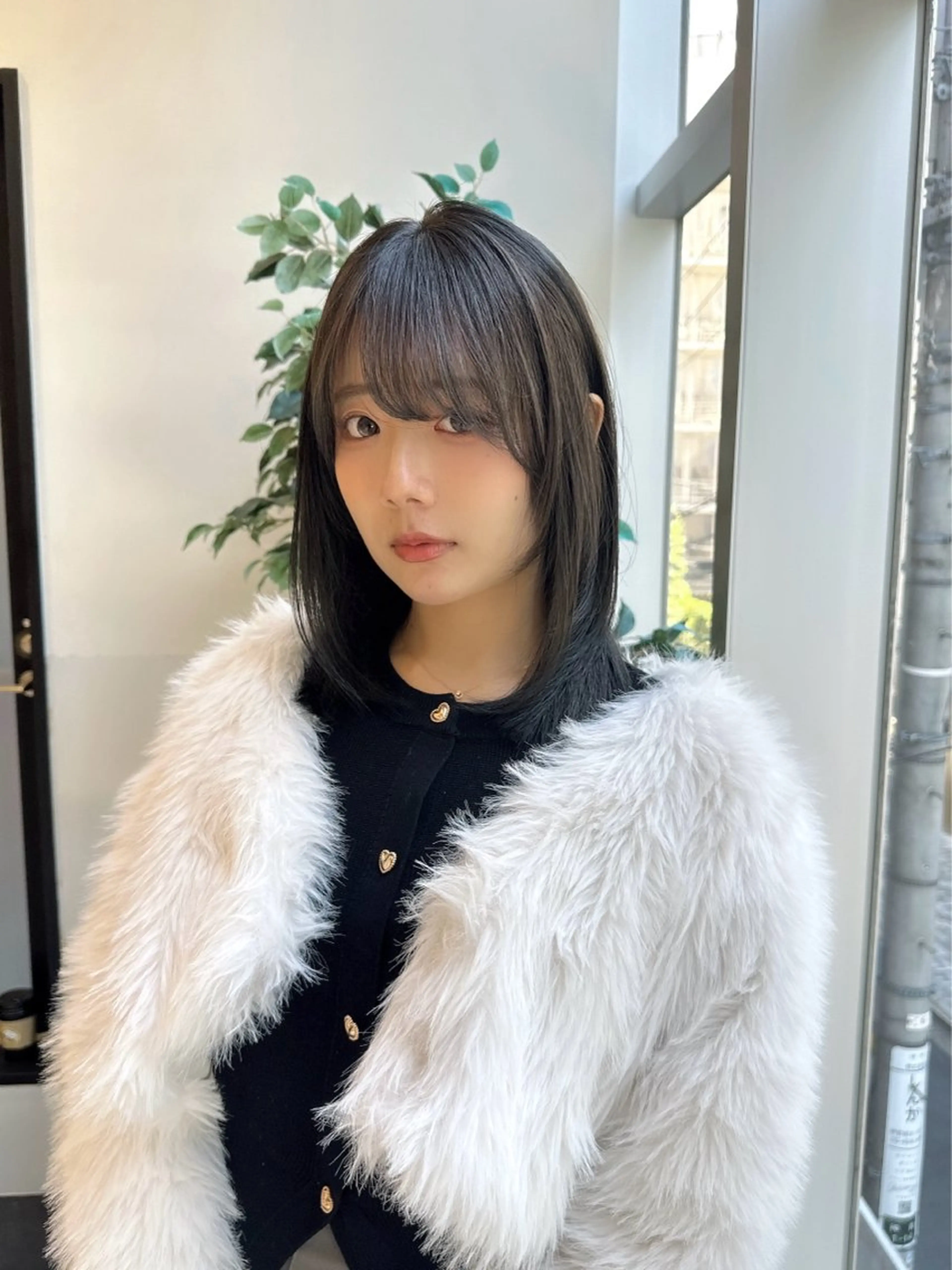 ミディアム カラー ミディアムレイヤー ブリーチ グレージュ ブリーチなしカラー 髪質改善 カット ヘアカラー トリートメント 矢野 晃平のヘアスタイル