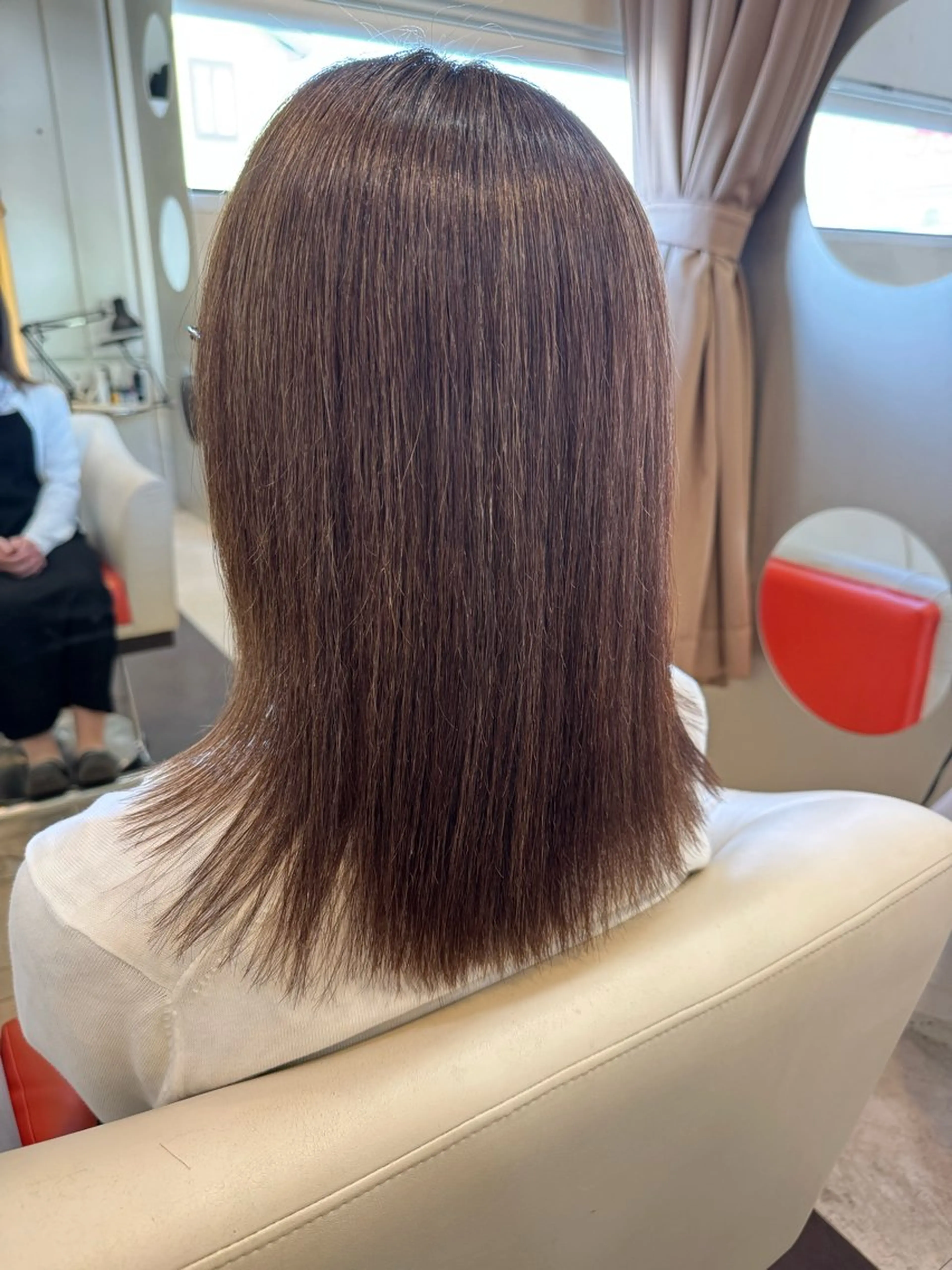 ミディアム パーマ 髪質改善 ストレートパーマ カット 縮毛矯正 トリートメント 長屋 裕也のヘアスタイル