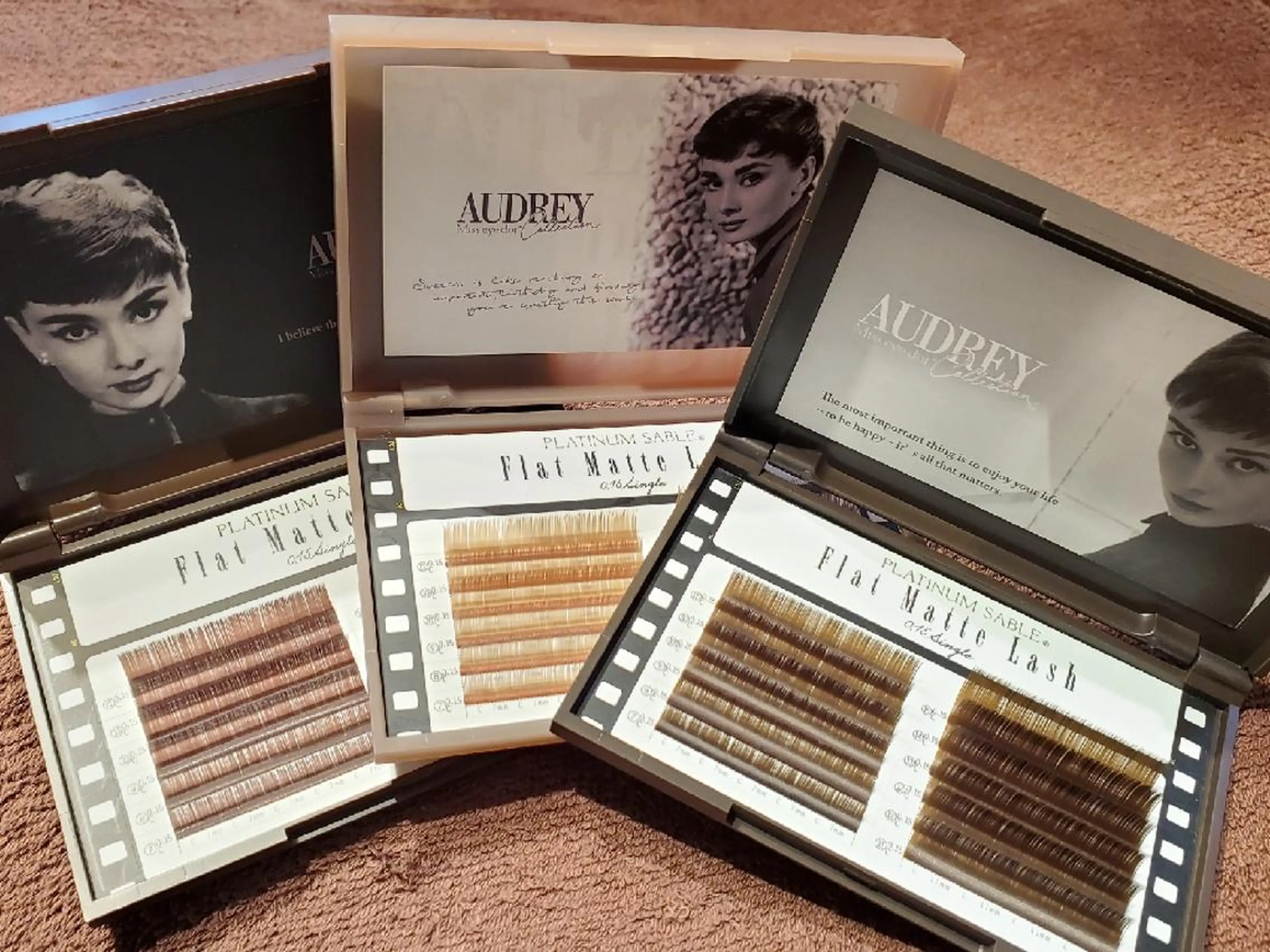 マツエク・マツパ カラーマツエク フラットラッシュ マツエク kuu. 　のマツエク・マツパデザイン