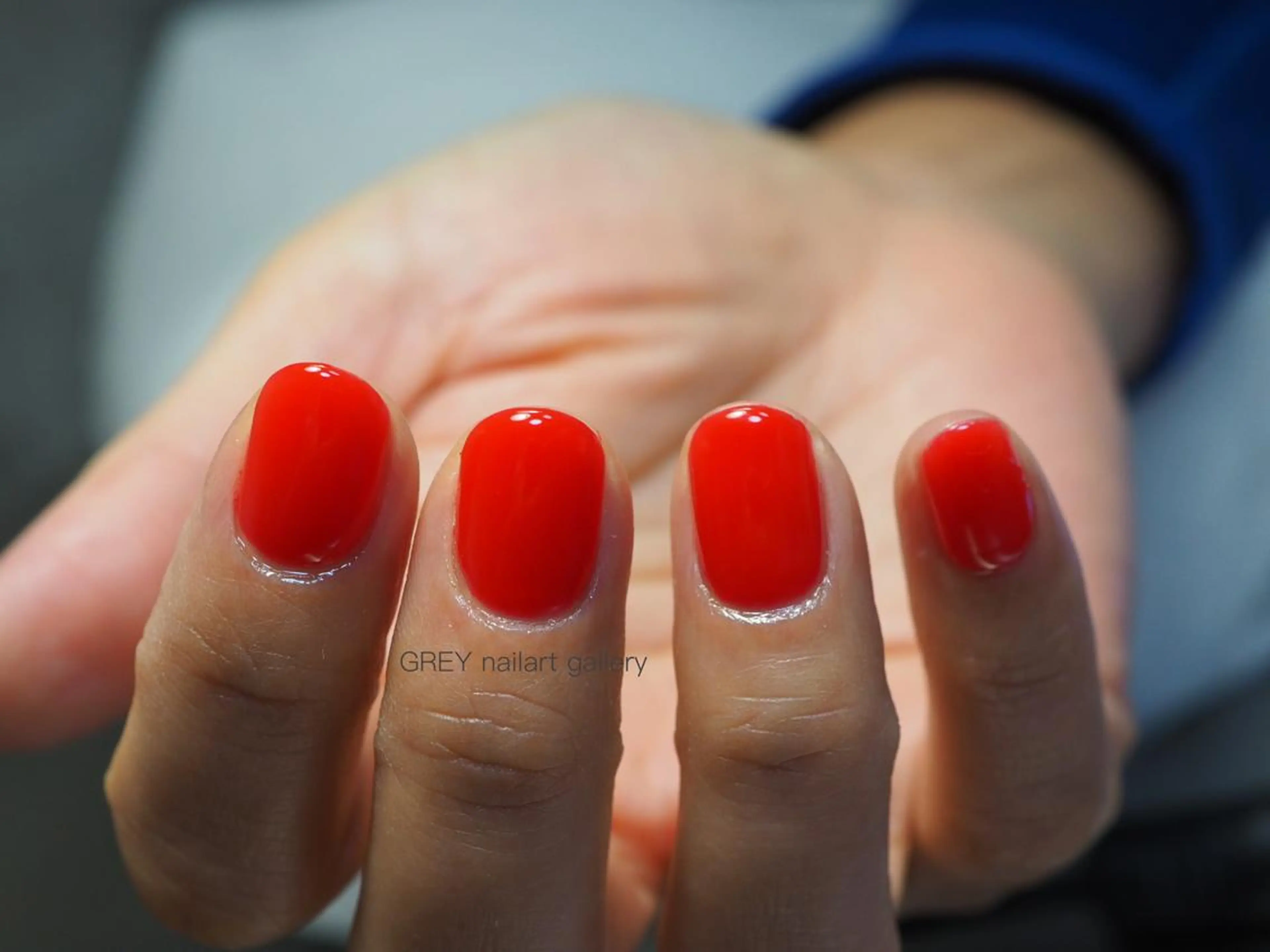 ネイル 赤色 【GREY】 TAIRAのネイルデザイン