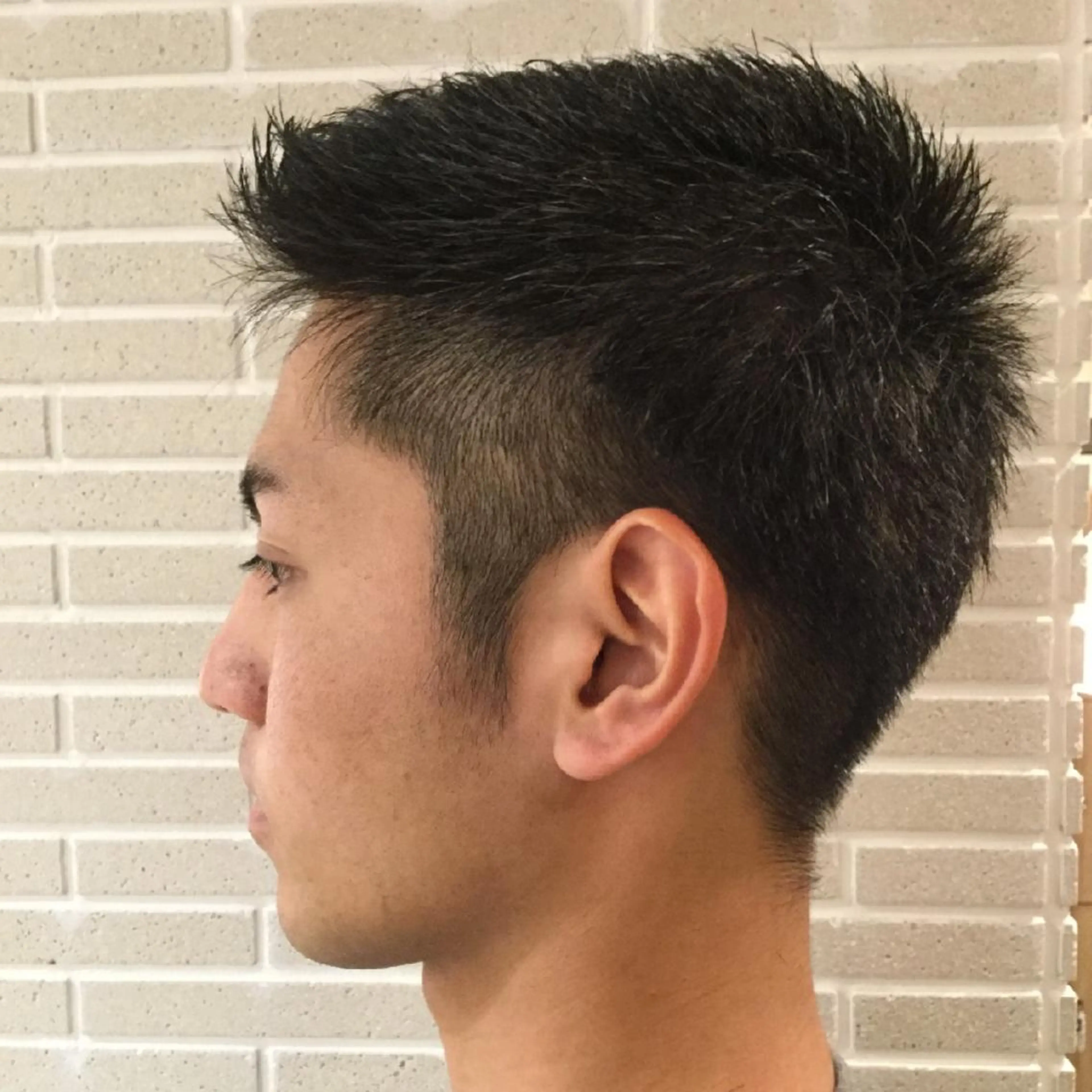 メンズ カット パーマ ブリーチ/ヘアケア/ 艶髪/イギチハルのヘアスタイル