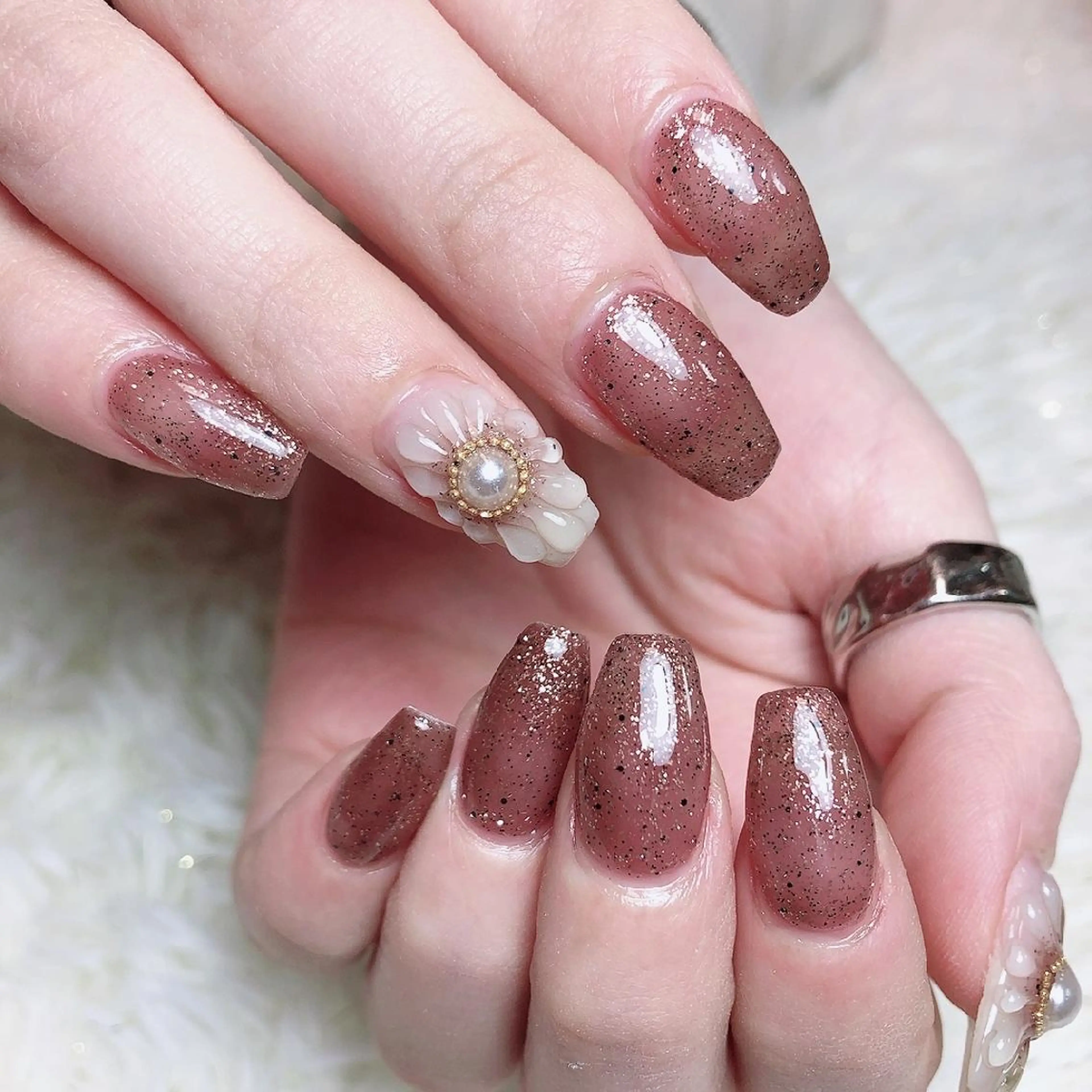 ミディアム ネイル ☺︎山部 志麻☺︎のネイルデザイン