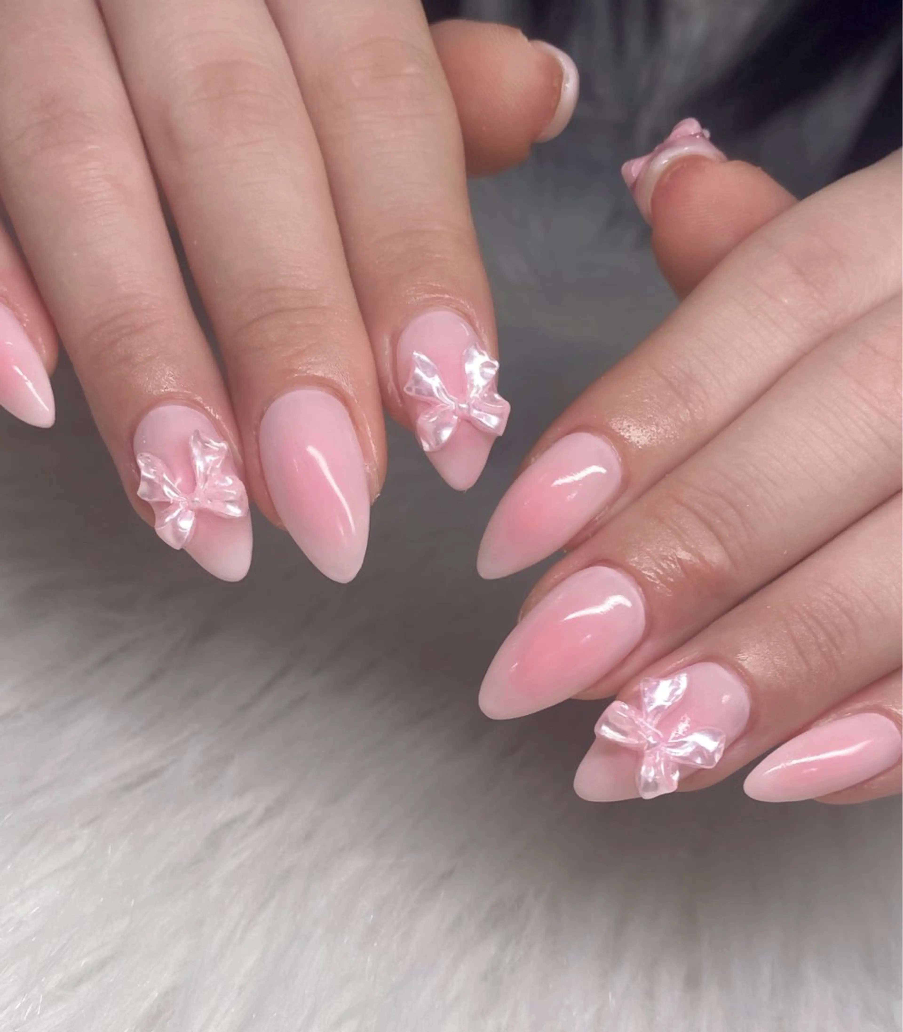 ネイル ピンク リボン ハンドネイル Bitty／ SENA⋆˙⟡ —のネイルデザイン