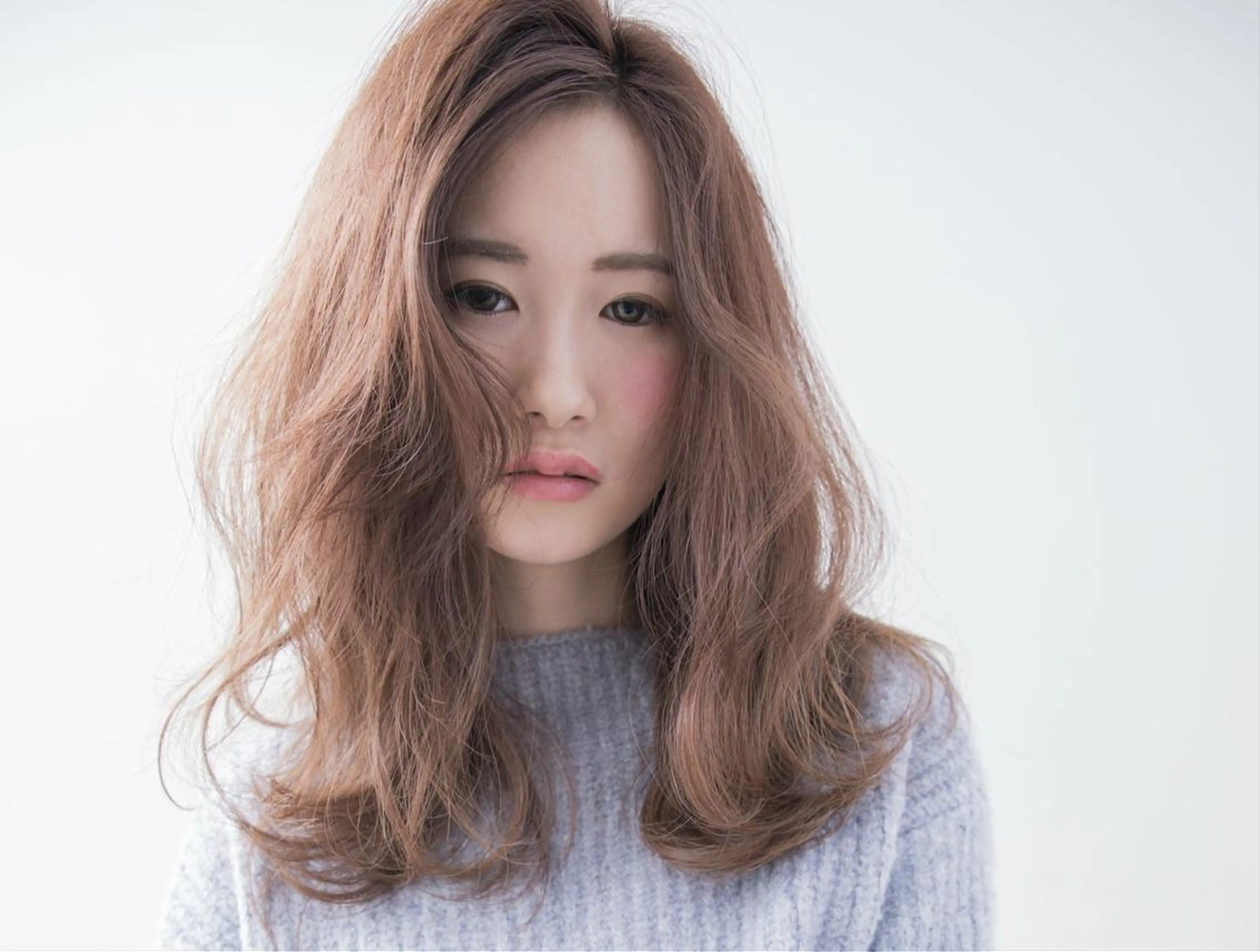 ロング カラー パーマ ヘアケア特化型サロン newi 京橋のヘアスタイル