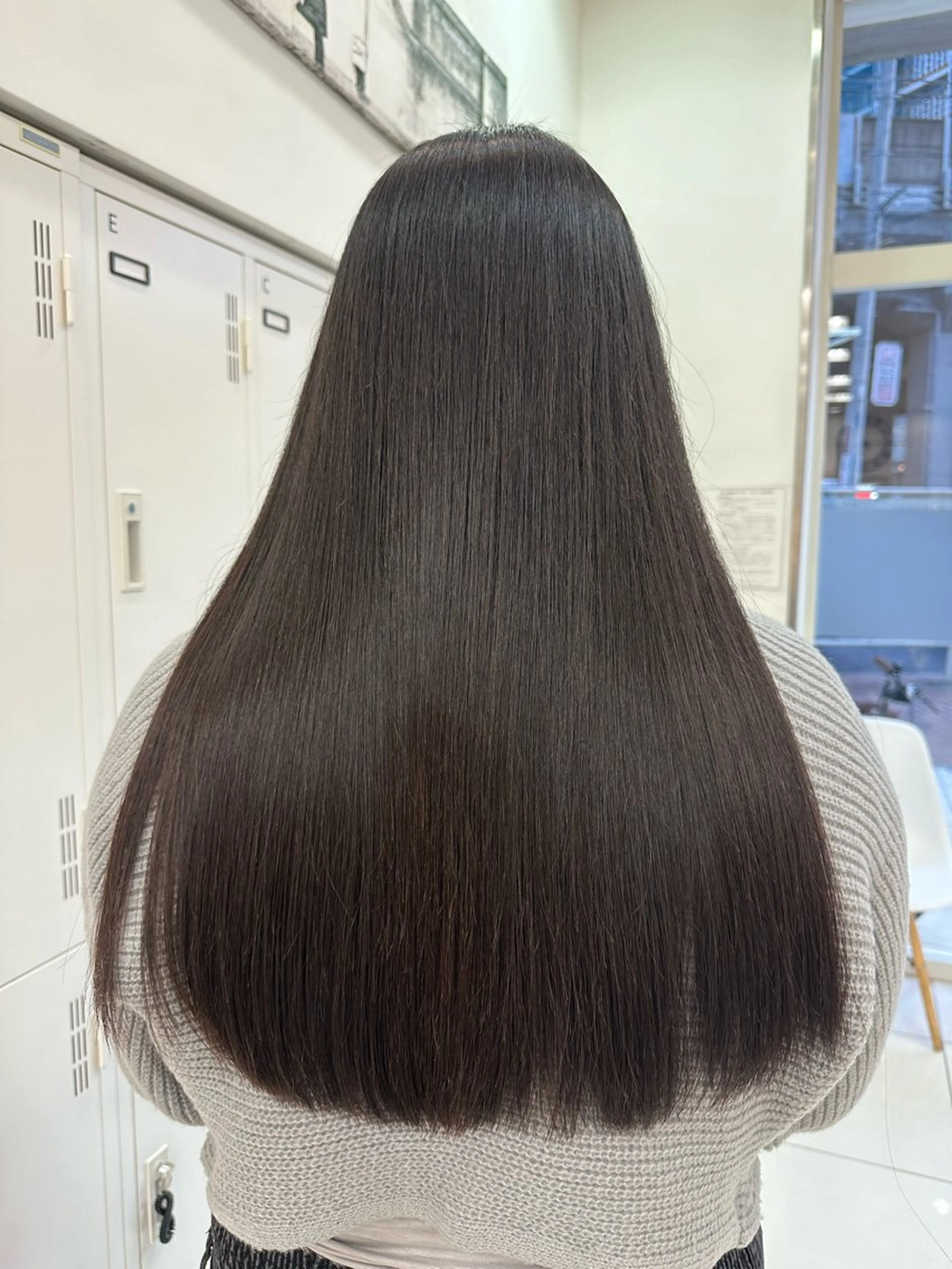 ロング カット 縮毛矯正 トリートメント 伊佐 愛のヘアスタイル